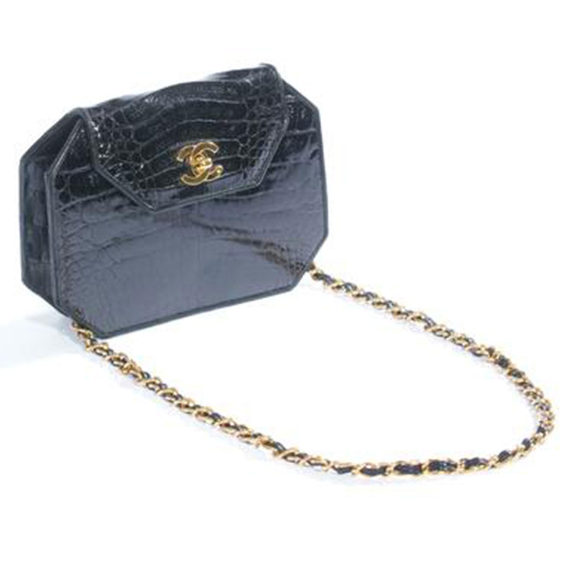 Chanel Black Crocodile Skin 80's Gold Cc Closure Bag For Sale 1
