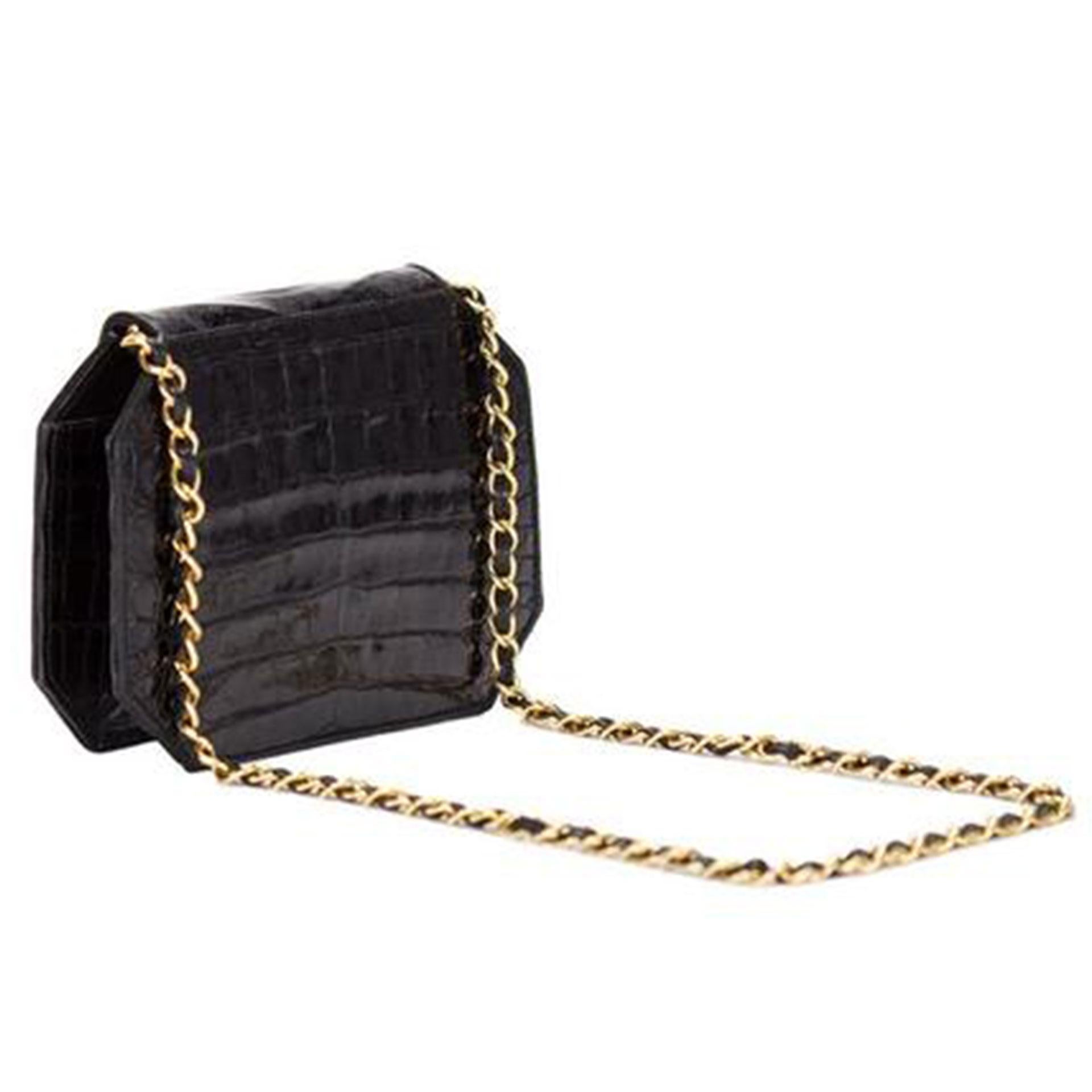 Chanel Black Crocodile Skin 80's Gold Cc Closure Bag For Sale 2