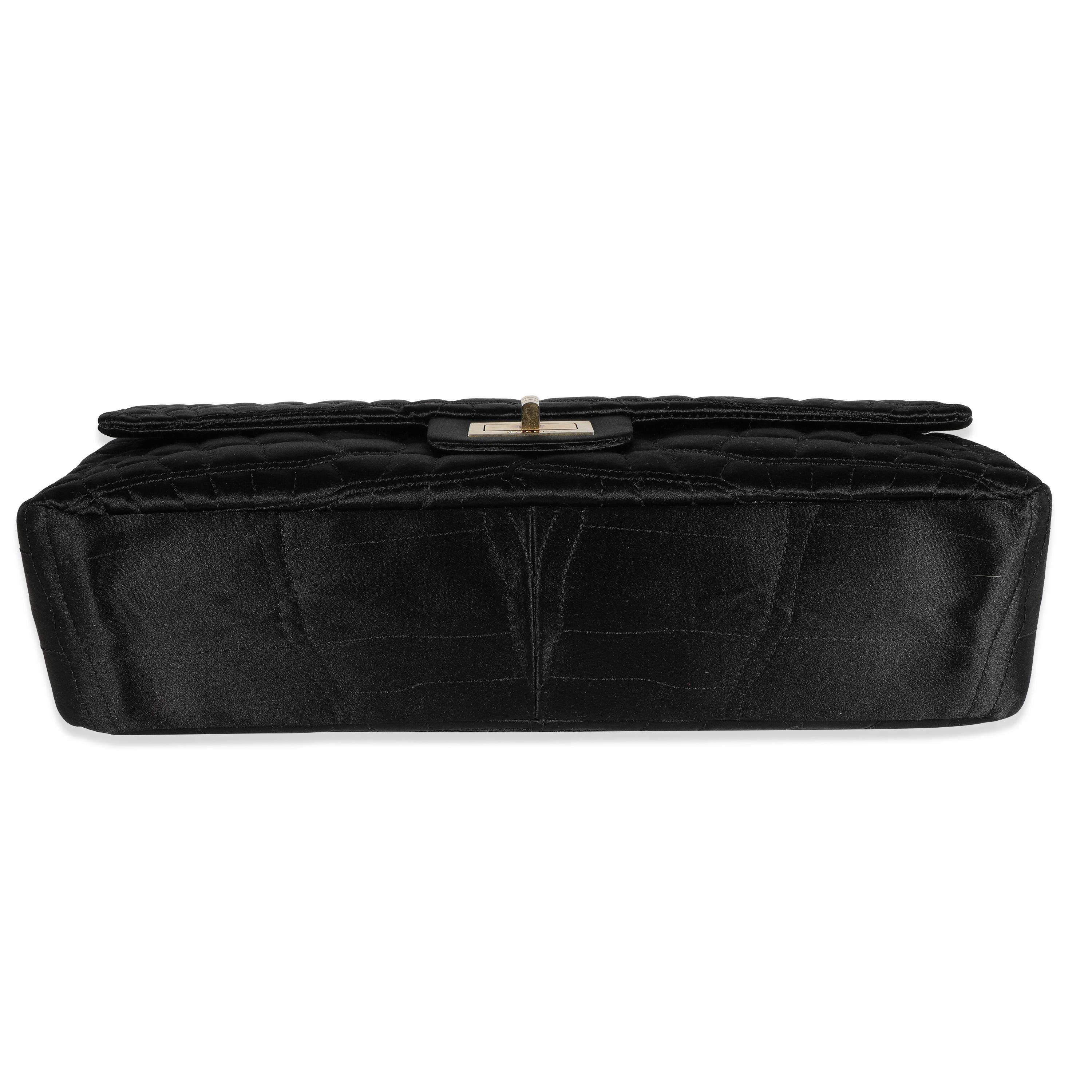 Chanel Schwarze Reissue Tasche mit doppelter Klappe aus Satin mit Krokodilstich 2,55 227 im Angebot 4