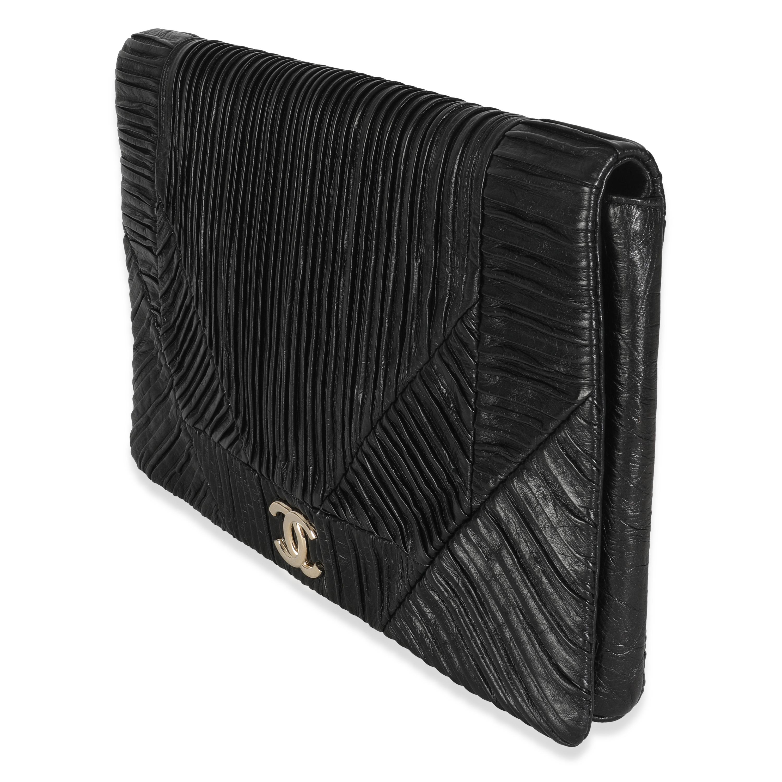 Women's or Men's Chanel Black Crumpled Calfskin Coco Pleats XL Flap Clutch For Sale