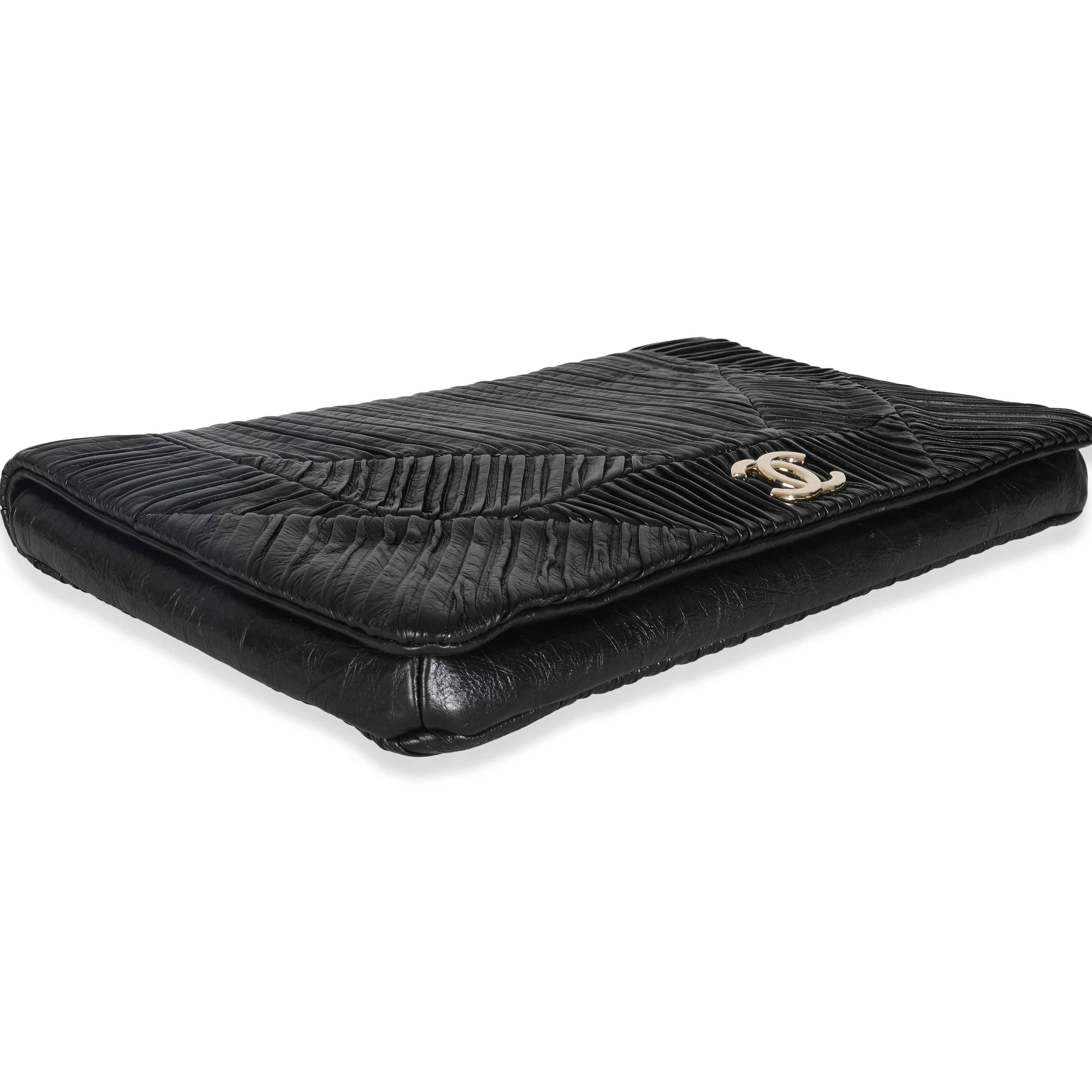 Chanel Black Crumpled Calfskin Coco Pleats XL Flap Clutch For Sale 2