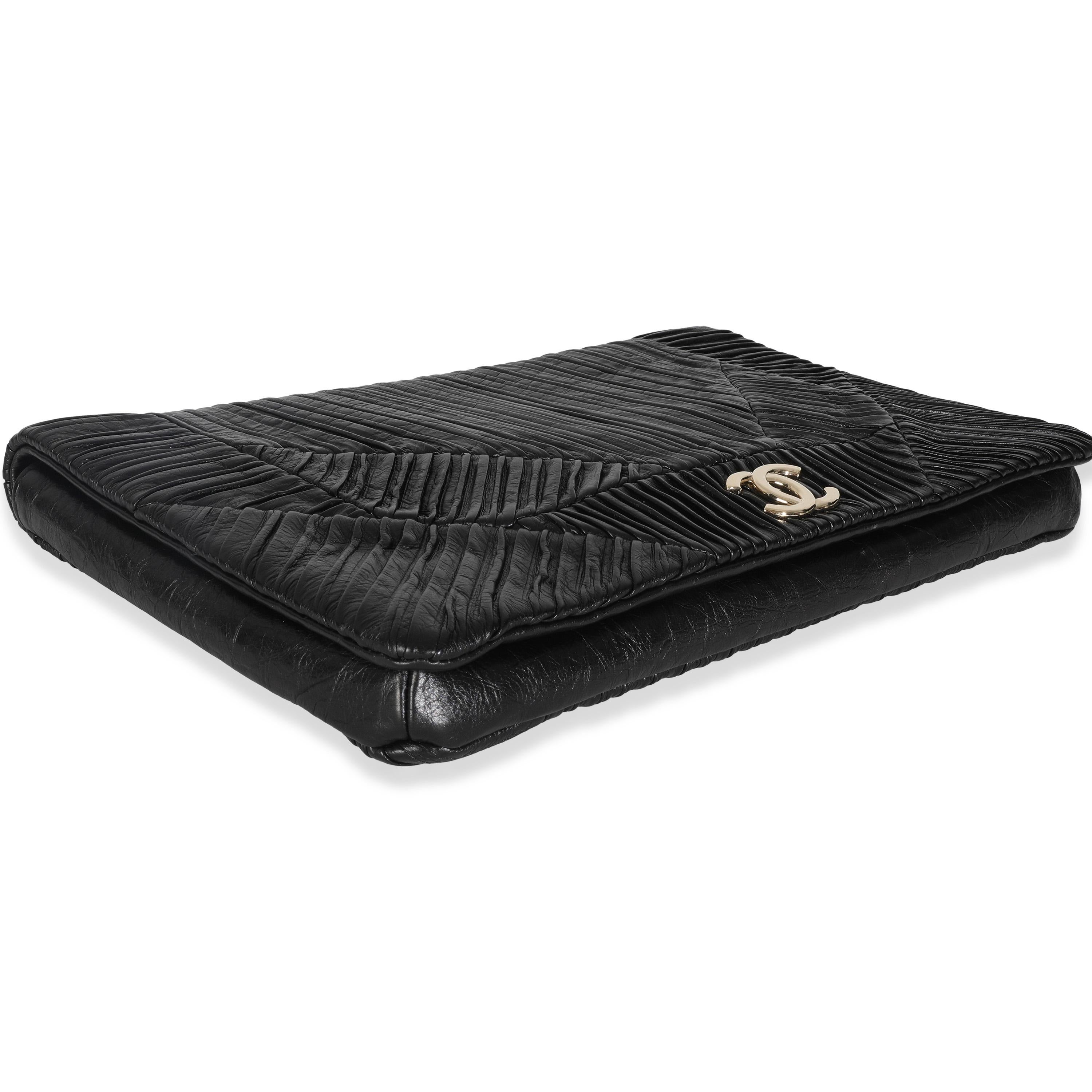 Chanel Black Crumpled Calfskin Coco Pleats XL Flap Clutch For Sale 3