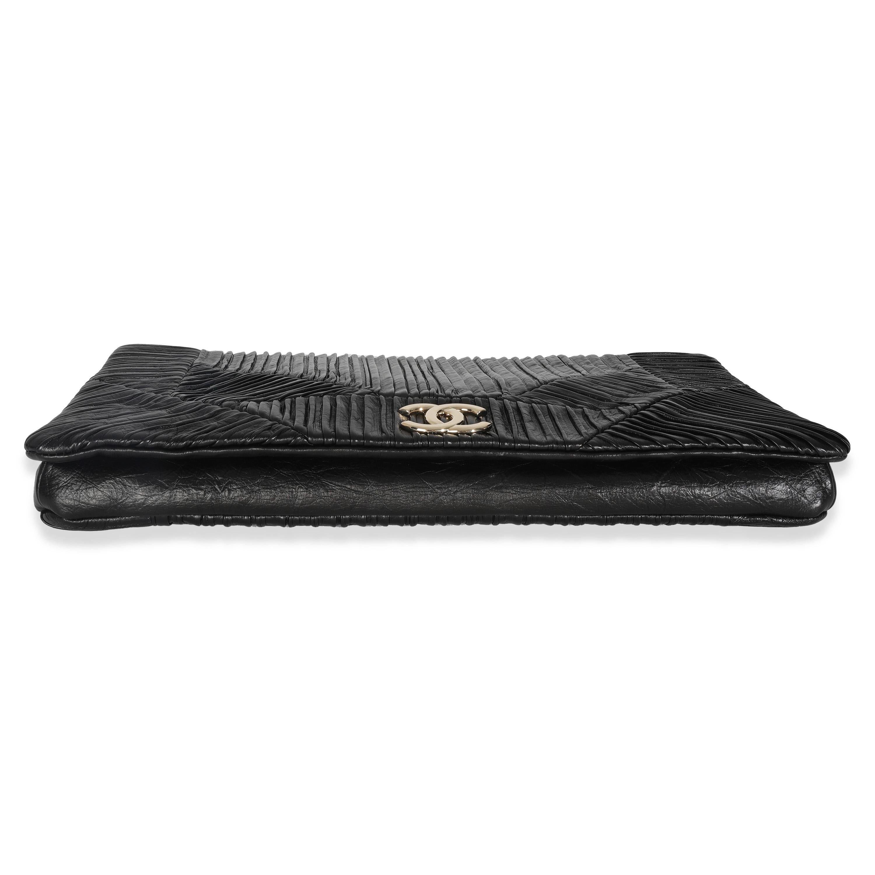 Chanel Black Crumpled Calfskin Coco Pleats XL Flap Clutch For Sale 4