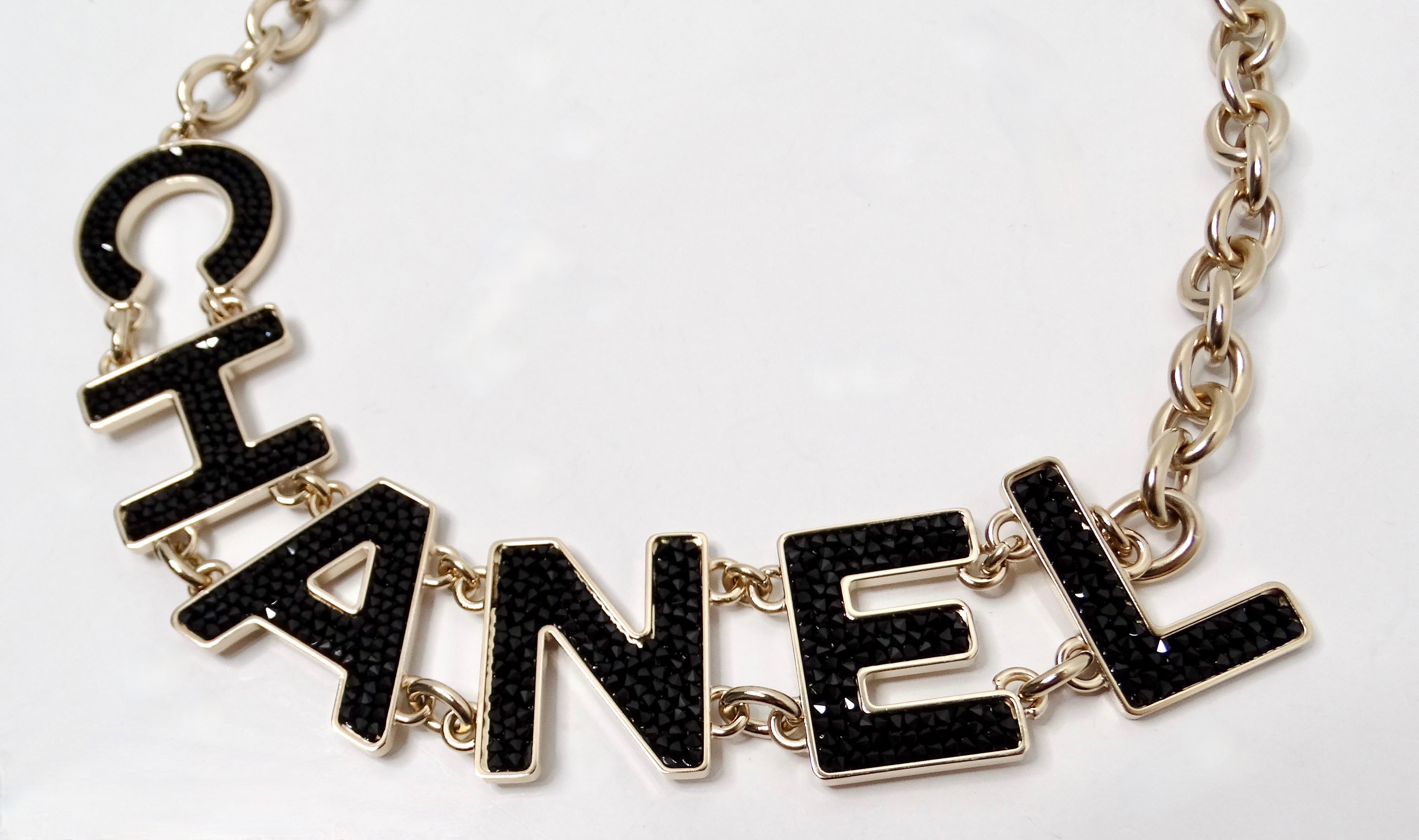 Chanel collana a catena con cristalli neri 