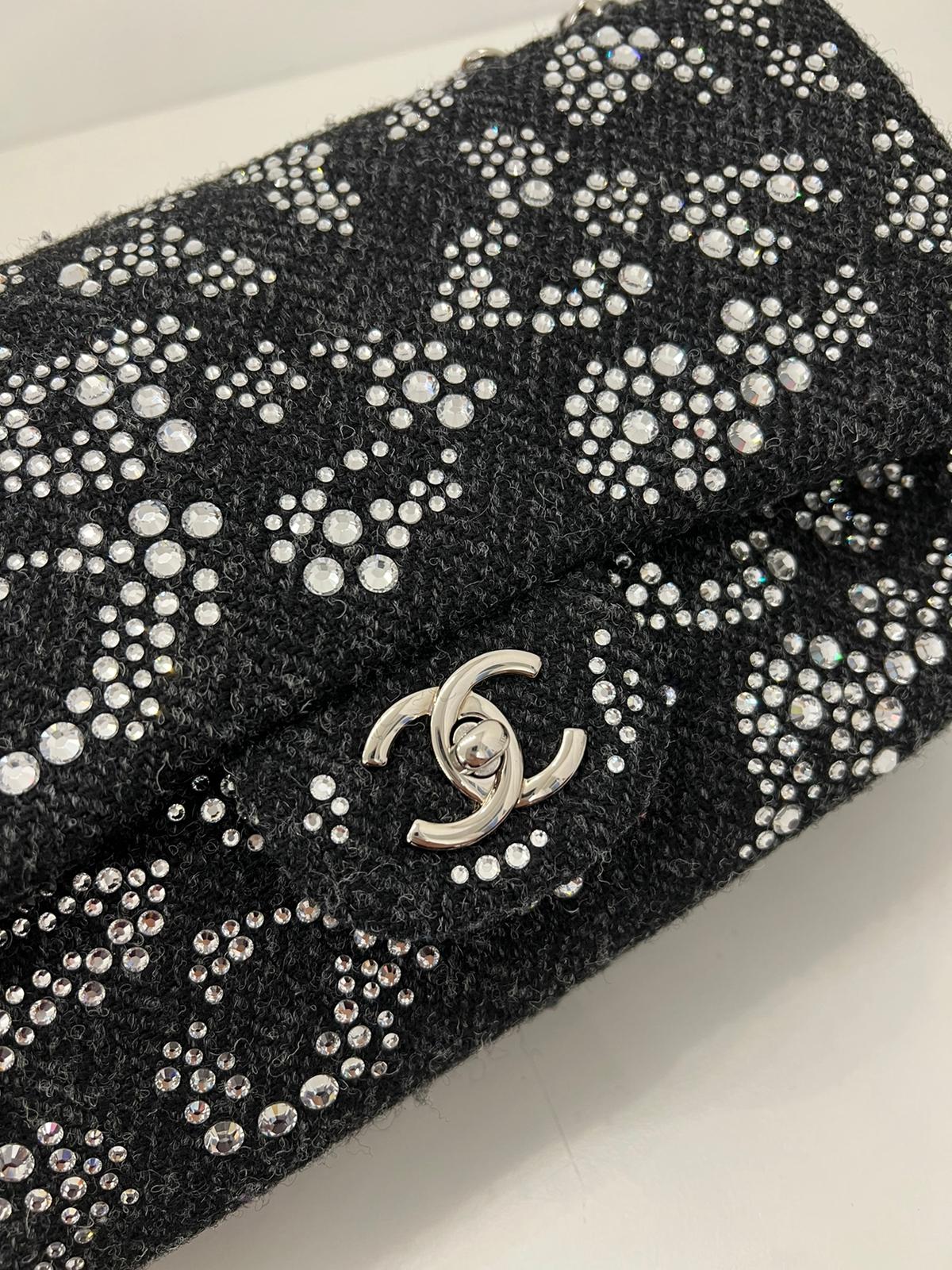Chanel Black Crystal Embellished Tweed Jumbo Classic Single Flap Bag For Sale 6