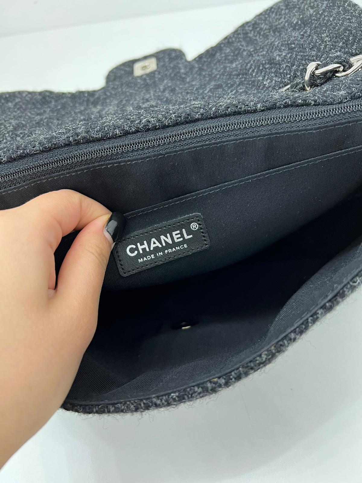 Chanel Black Crystal Embellished Tweed Jumbo Classic Single Flap Bag For Sale 8