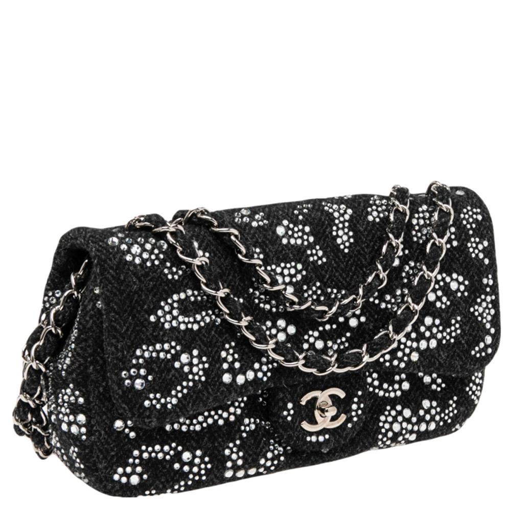 Chanel Black Crystal Embellished Tweed Jumbo Classic Single Flap Bag In Good Condition In Dubai, Al Qouz 2