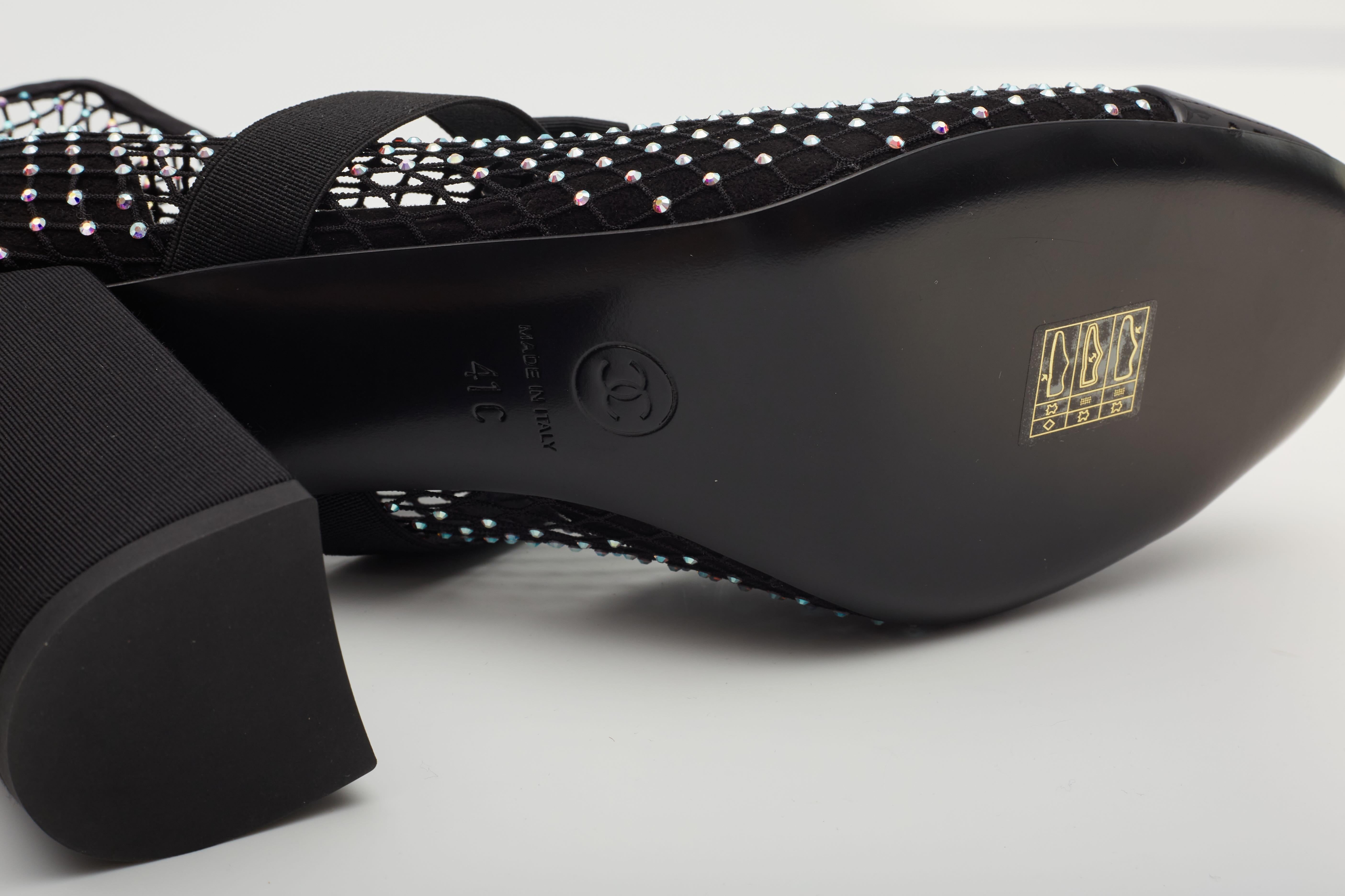 Chanel Schwarz Kristall Lack Kalbsleder Mary Janes Heels (EU 41 B) 4
