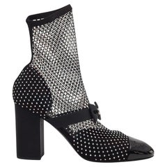 Chanel Zapatos de tacón Mary Janes de piel de becerro con charol de cristal negro (EU 41 B)
