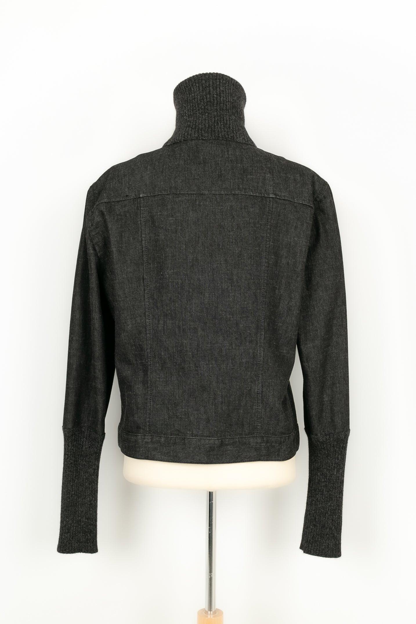 Veste en jean noire de Chanel, automne-hiver 2003 Excellent état - En vente à SAINT-OUEN-SUR-SEINE, FR