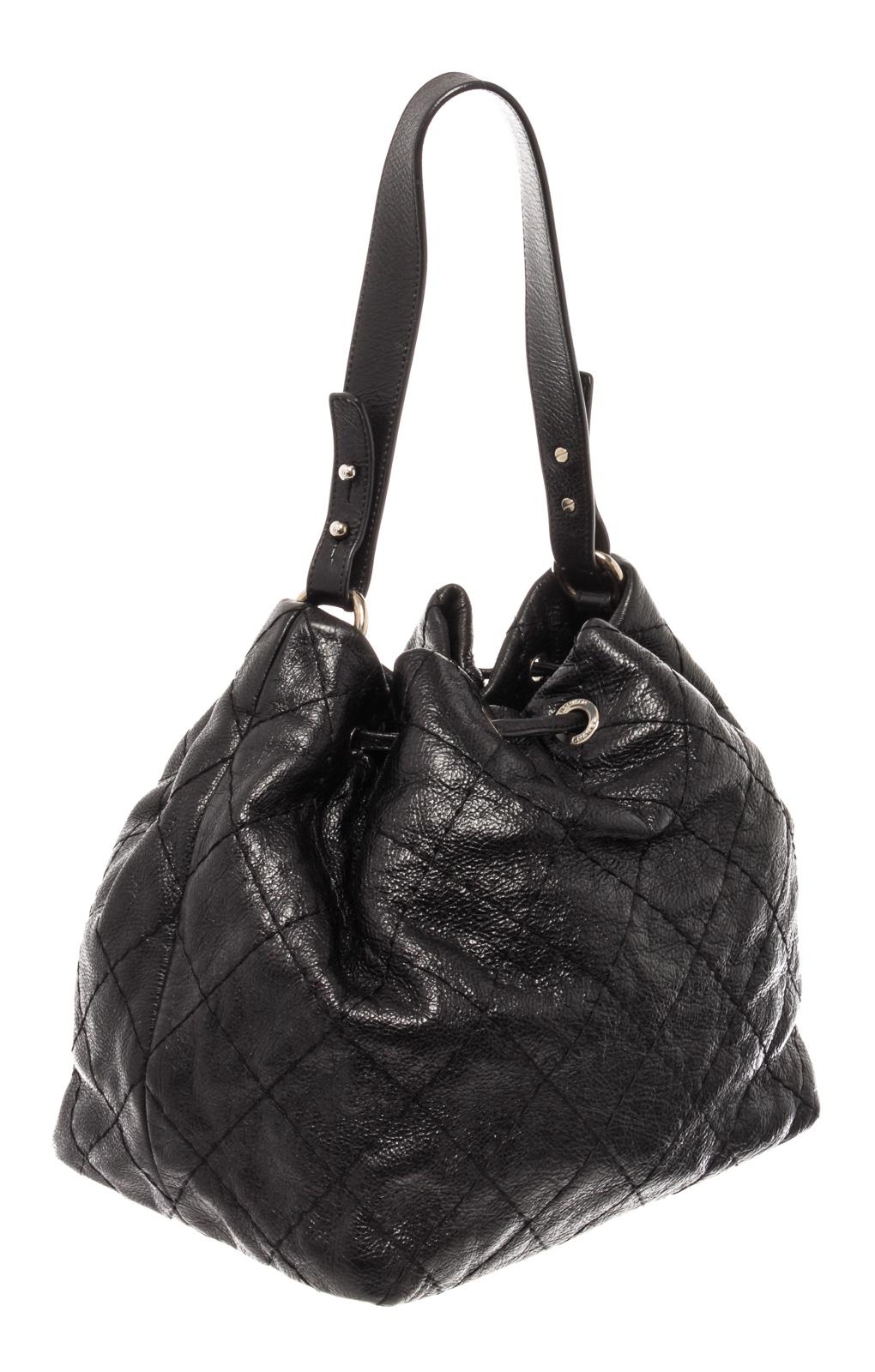 Chanel Black Diamond Stitch Leather Bucket Bag In Good Condition In Irvine, CA
