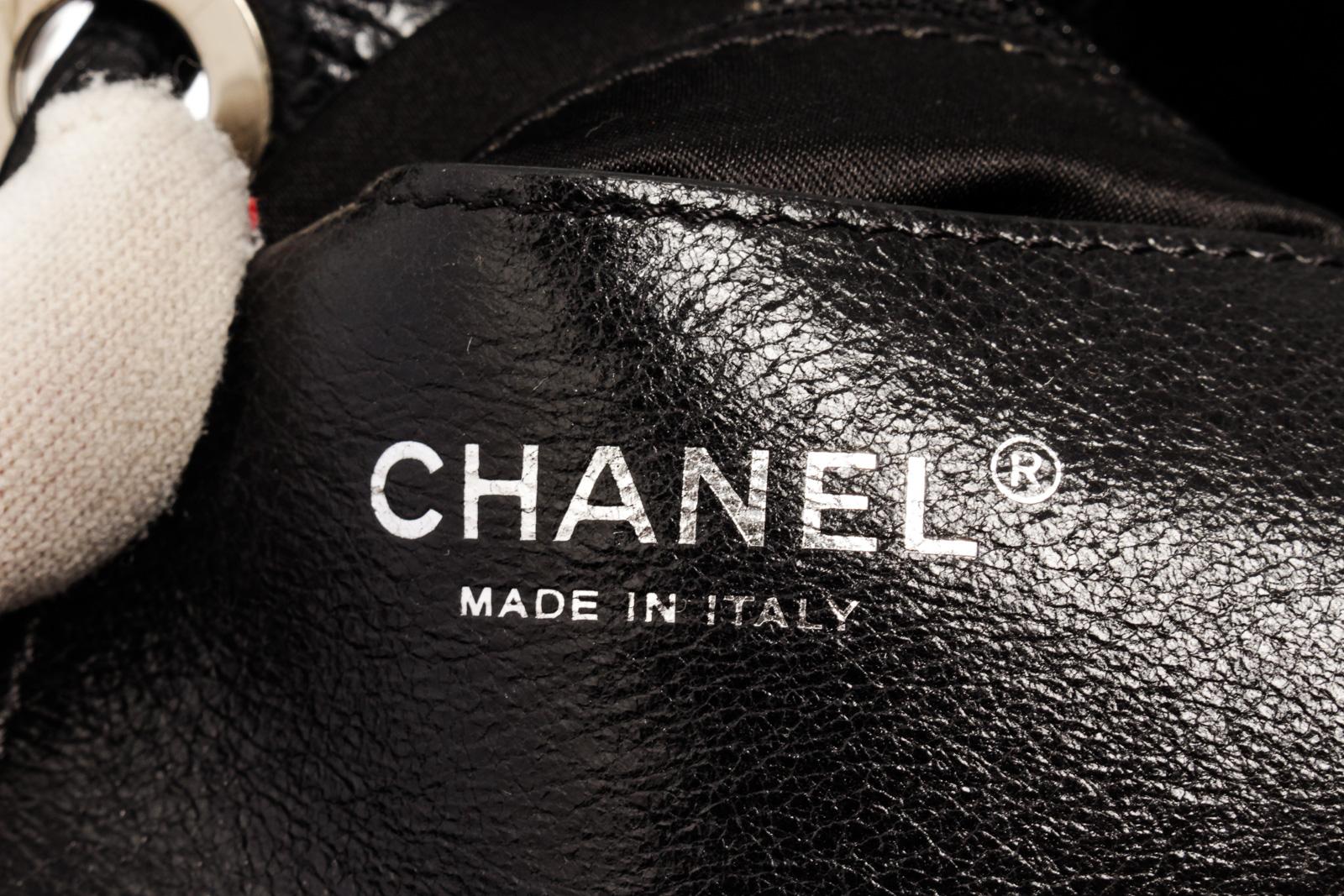 Chanel Black Diamond Stitch Leather Bucket Bag 1