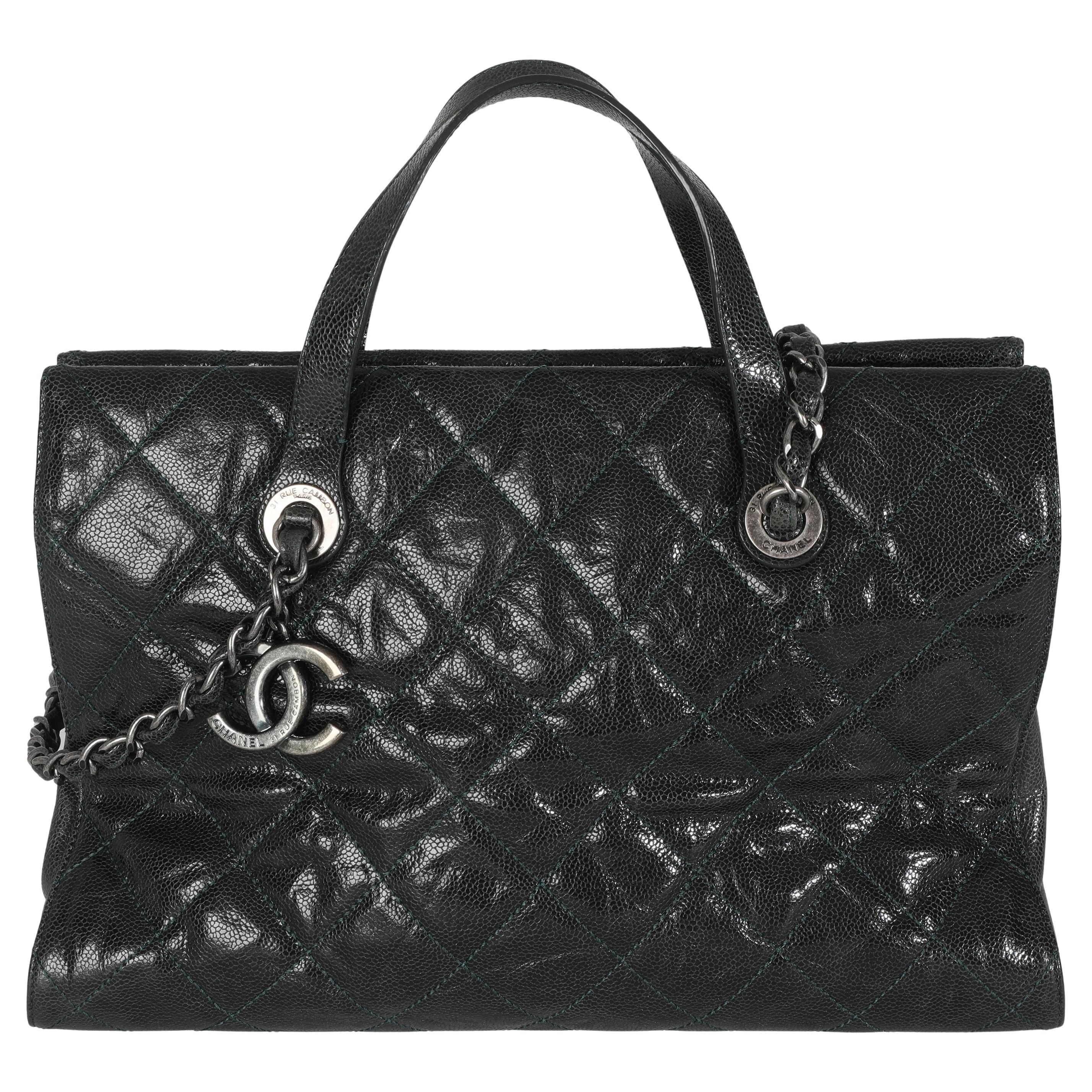 Chanel Tote nera trapuntata di caviale CC Crave, con effetto angosciante