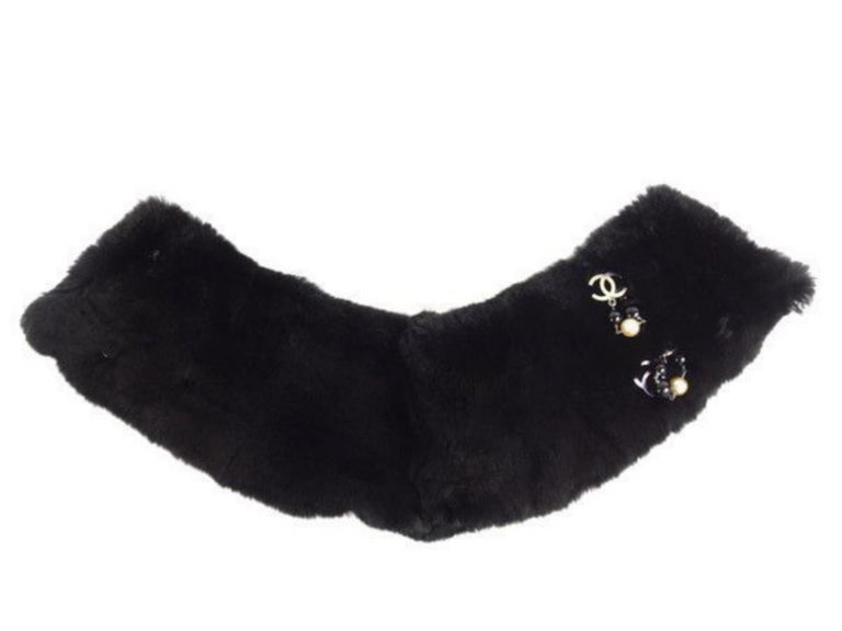 Chanel Black Double Cc Charm Pearl Rabbit Fur Scarf 231526 For Sale at ...