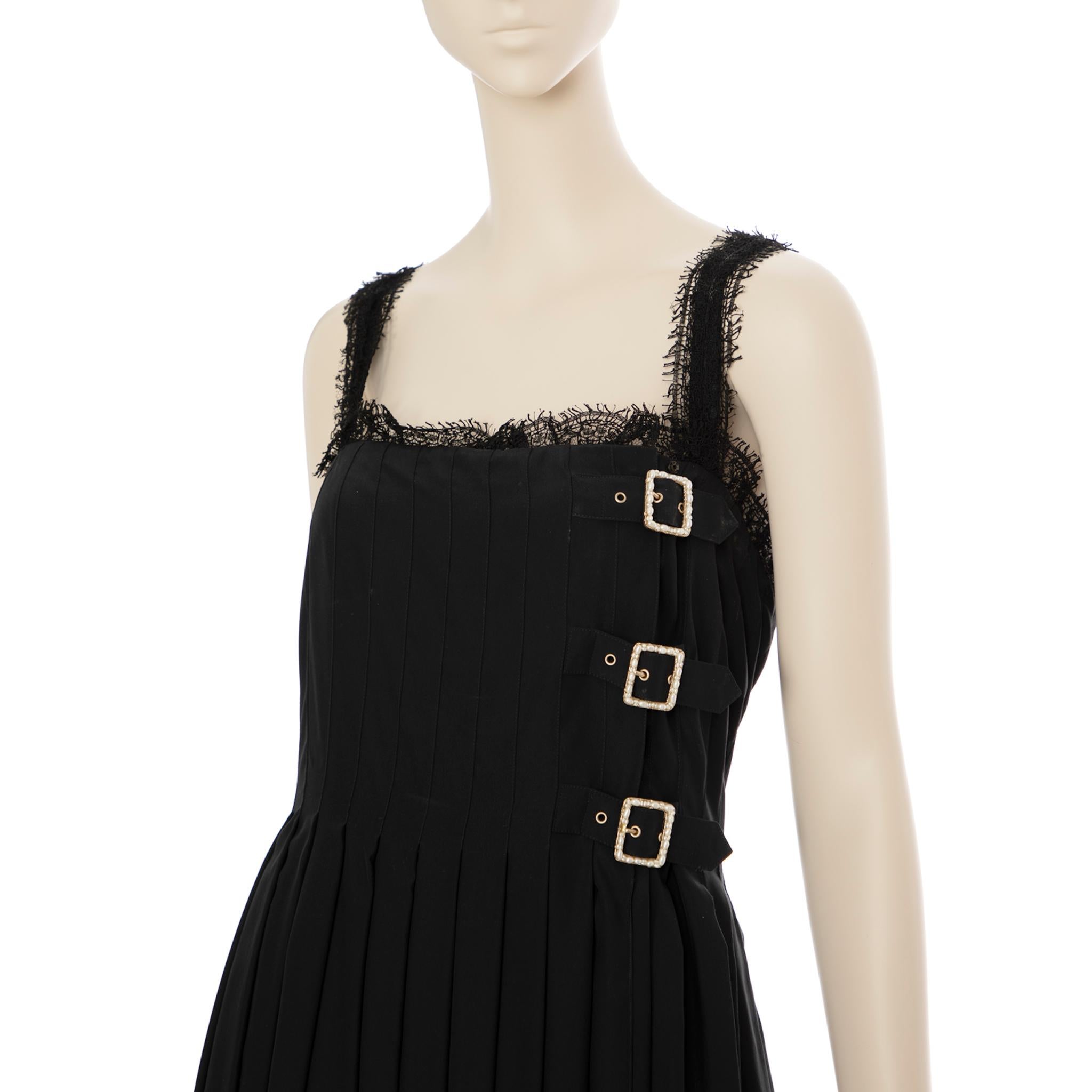 Chanel Black Dress With Lace & Faux Pearl Buckle 42 FR For Sale 1