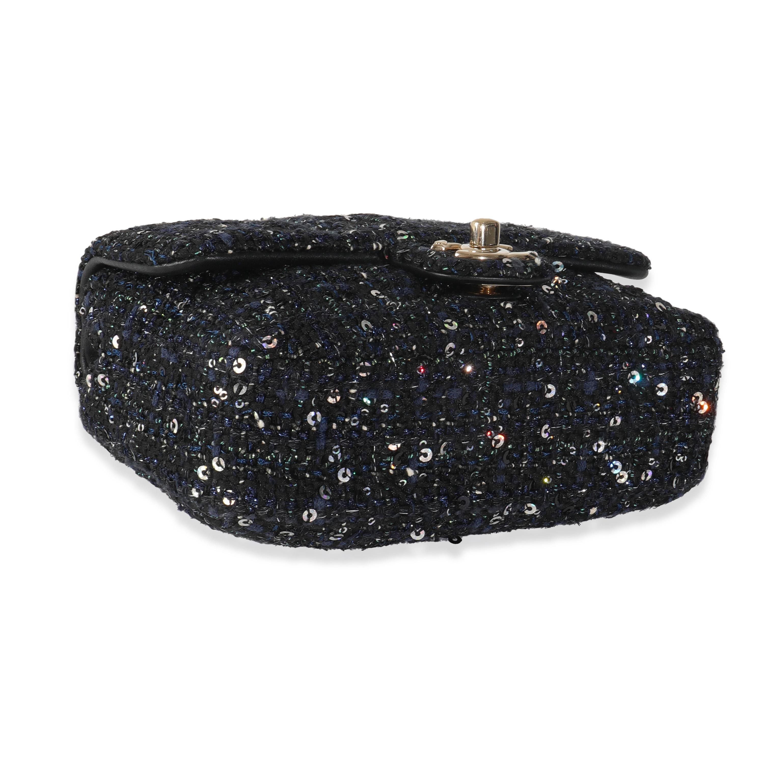 Chanel Black Ecru Tweed Mini Pearl Handle Flap Bag en vente 1
