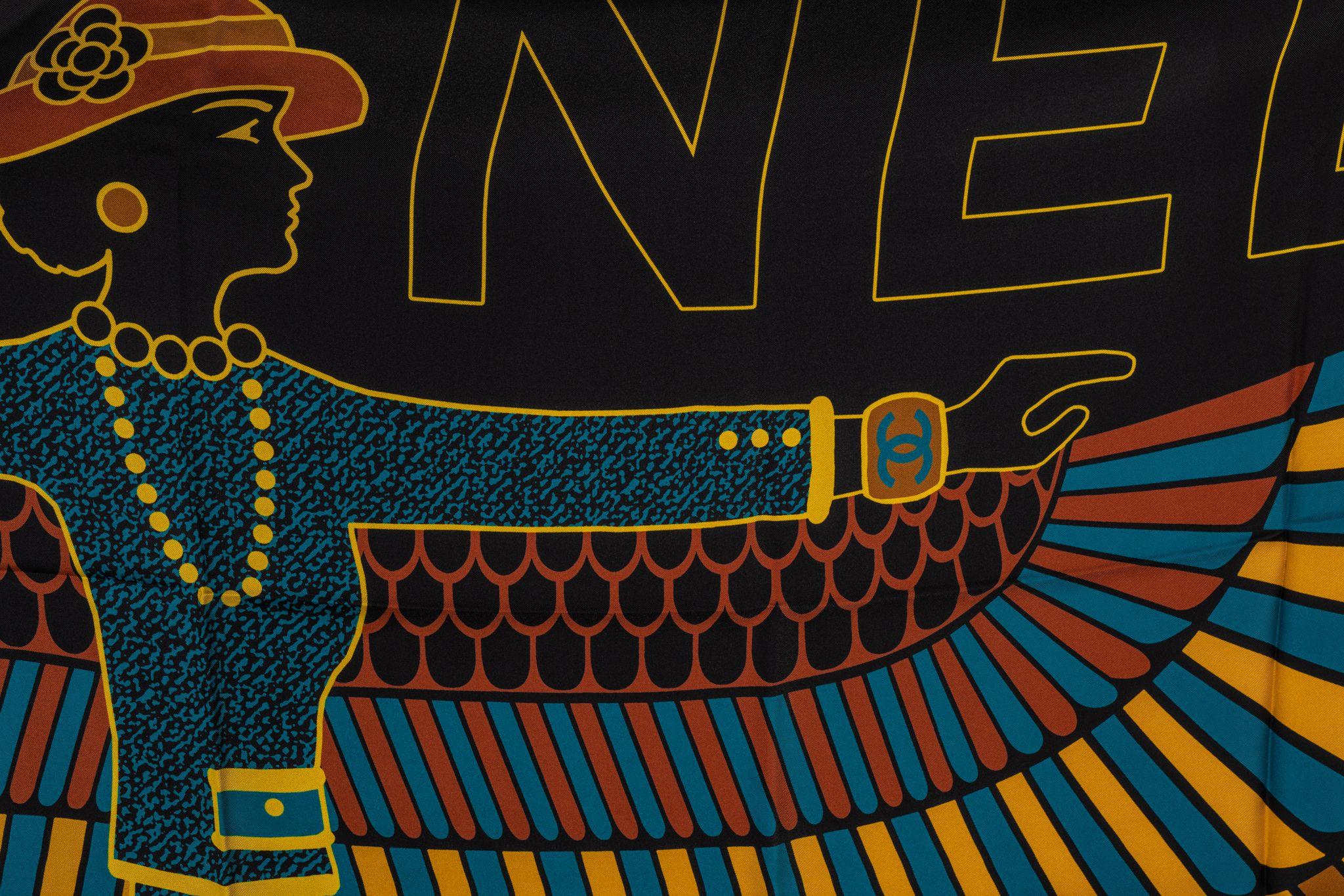 Donna Scialle di seta egiziana nero Chanel &New in vendita