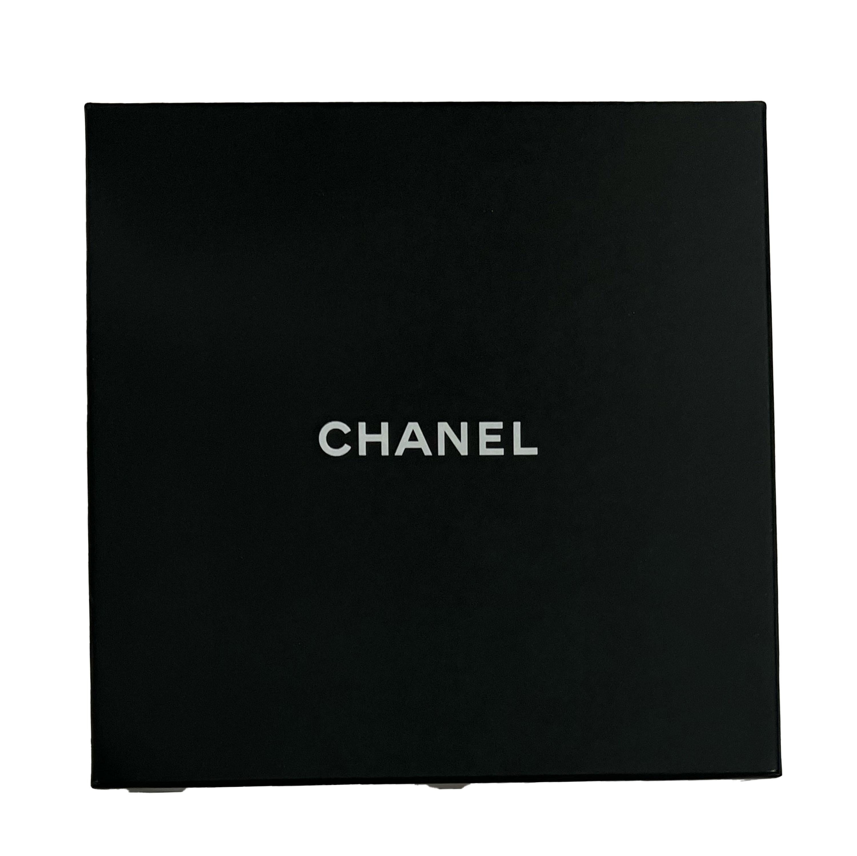 Women's or Men's Chanel Black Elastic Lambskin & Gold Chain CC Belt For Sale