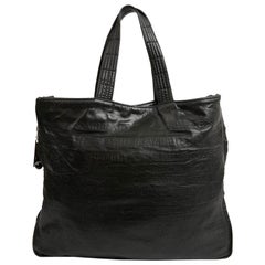 CHANEL Schwarze Tote Bag aus geprägtem Leder