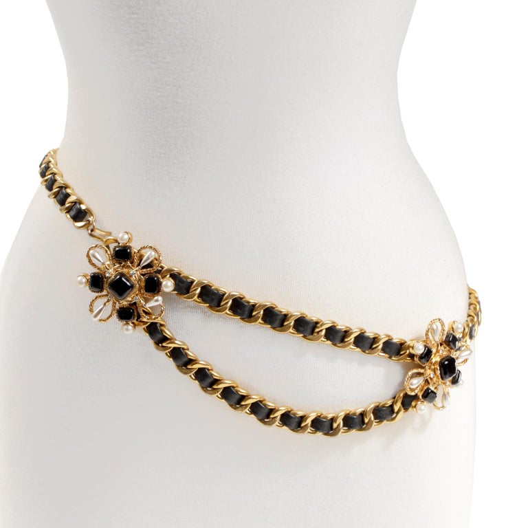 Women's Chanel Black Enamel and Pearl Camellia Double Chain Belt For Sale
