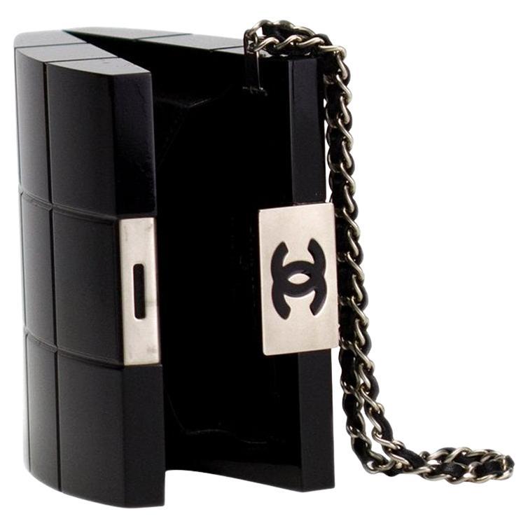 What is a minaudière bag?
