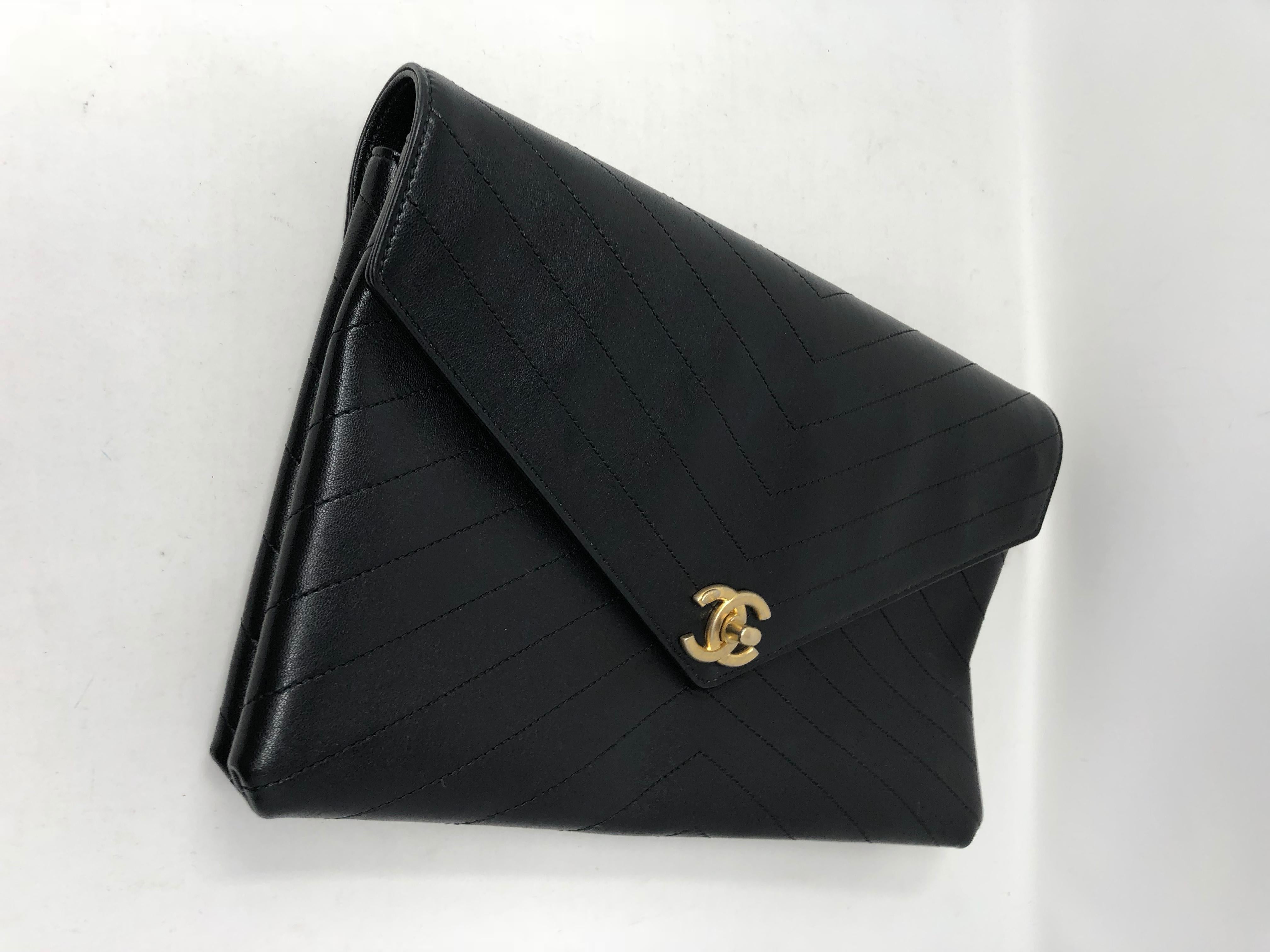 Chanel Black Envelope Chevron Clutch In Excellent Condition In Athens, GA
