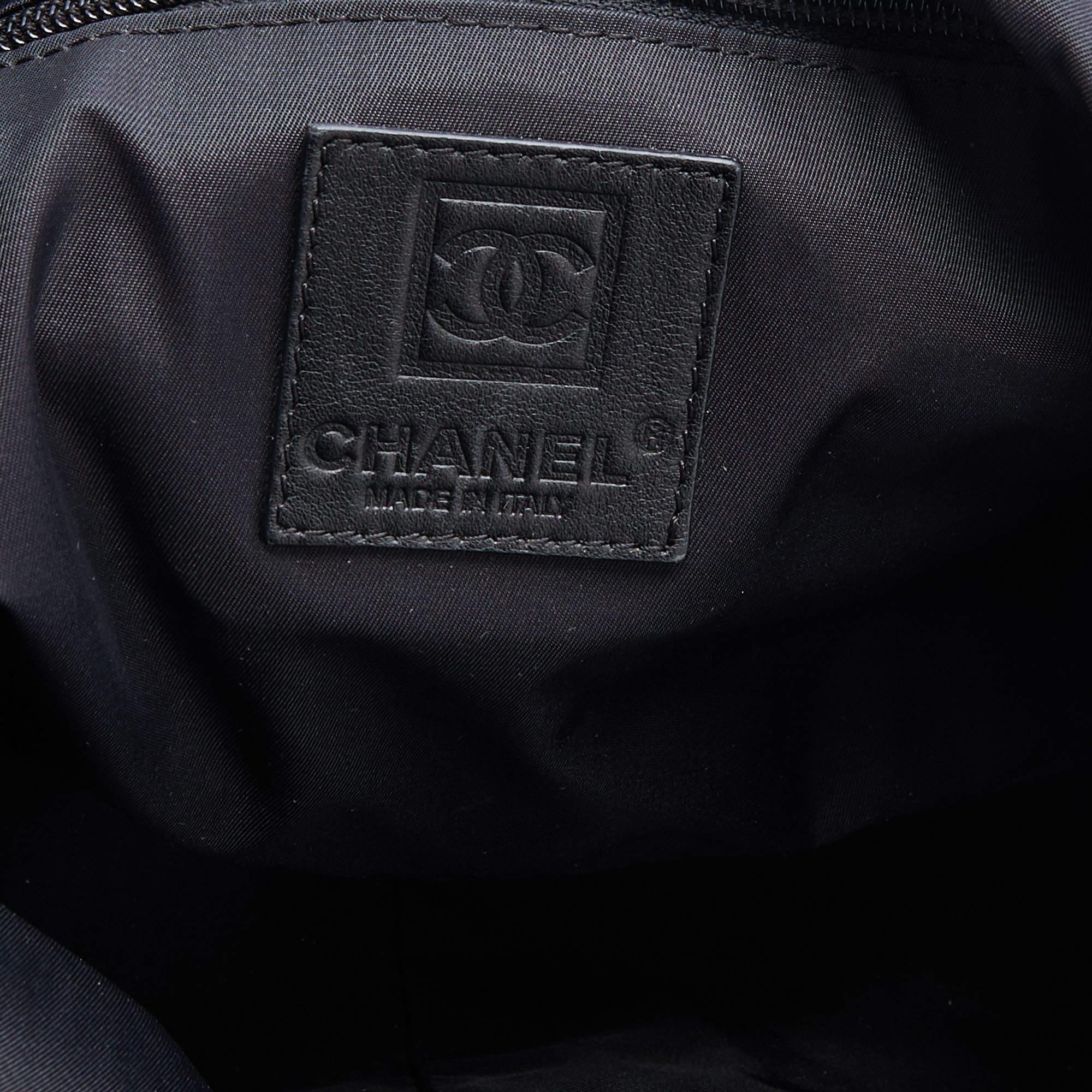 Women's Chanel Black Fabric And Canvas Front Pocket Tote
