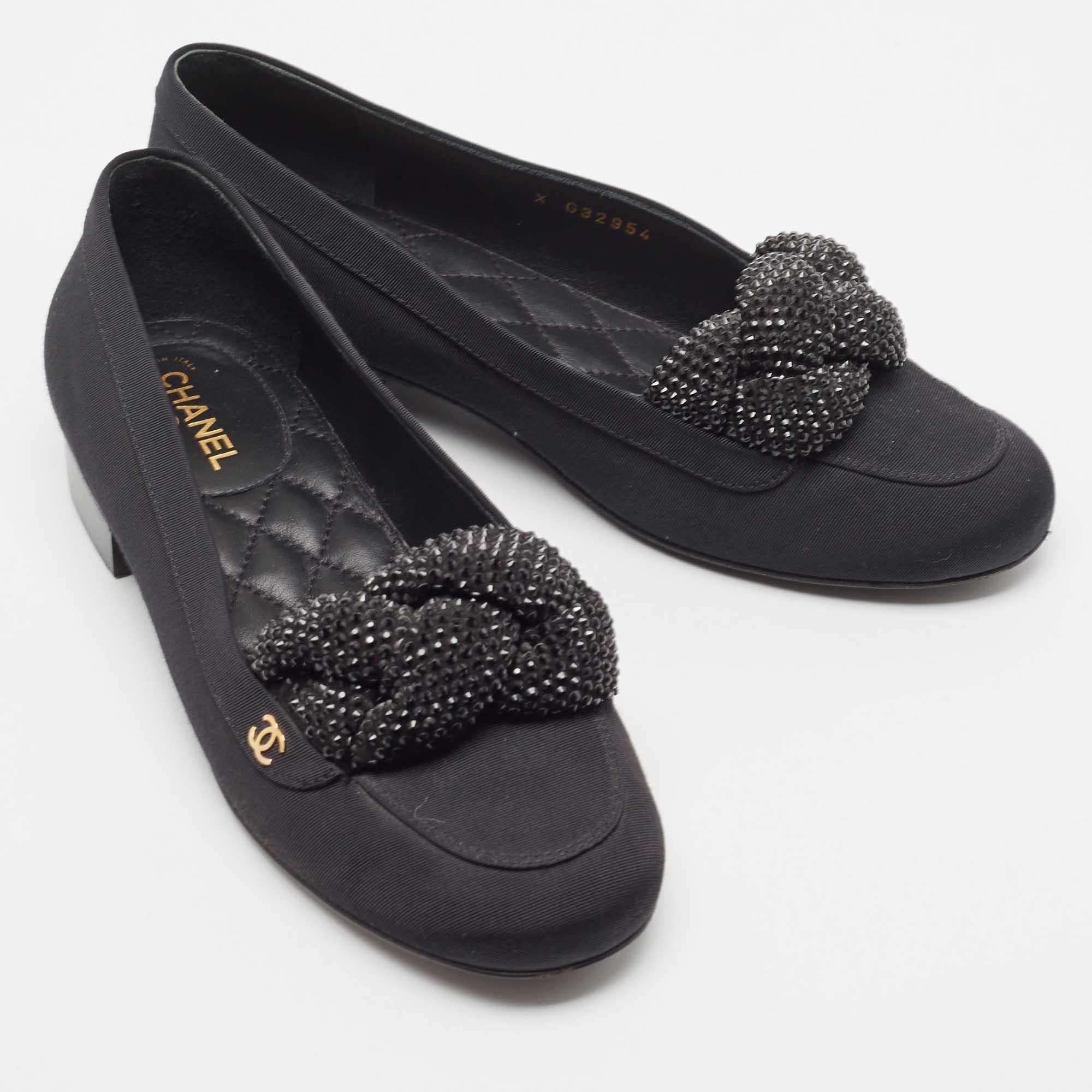 Chanel Black Fabric CC Crystal Embellished Loafers Size 37 In Excellent Condition In Dubai, Al Qouz 2