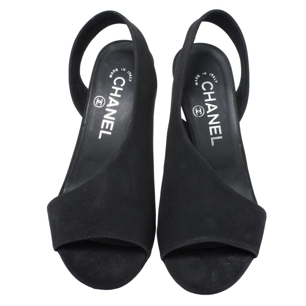 Chanel Black Fabric Open Toe CC Slingback Sandals Size 36.5 In Good Condition In Dubai, Al Qouz 2