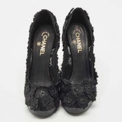 Chanel Schwarze Plateau-Pump aus Stoff mit Organza-Kamelie CC mit Blumenmuster Größe 40
