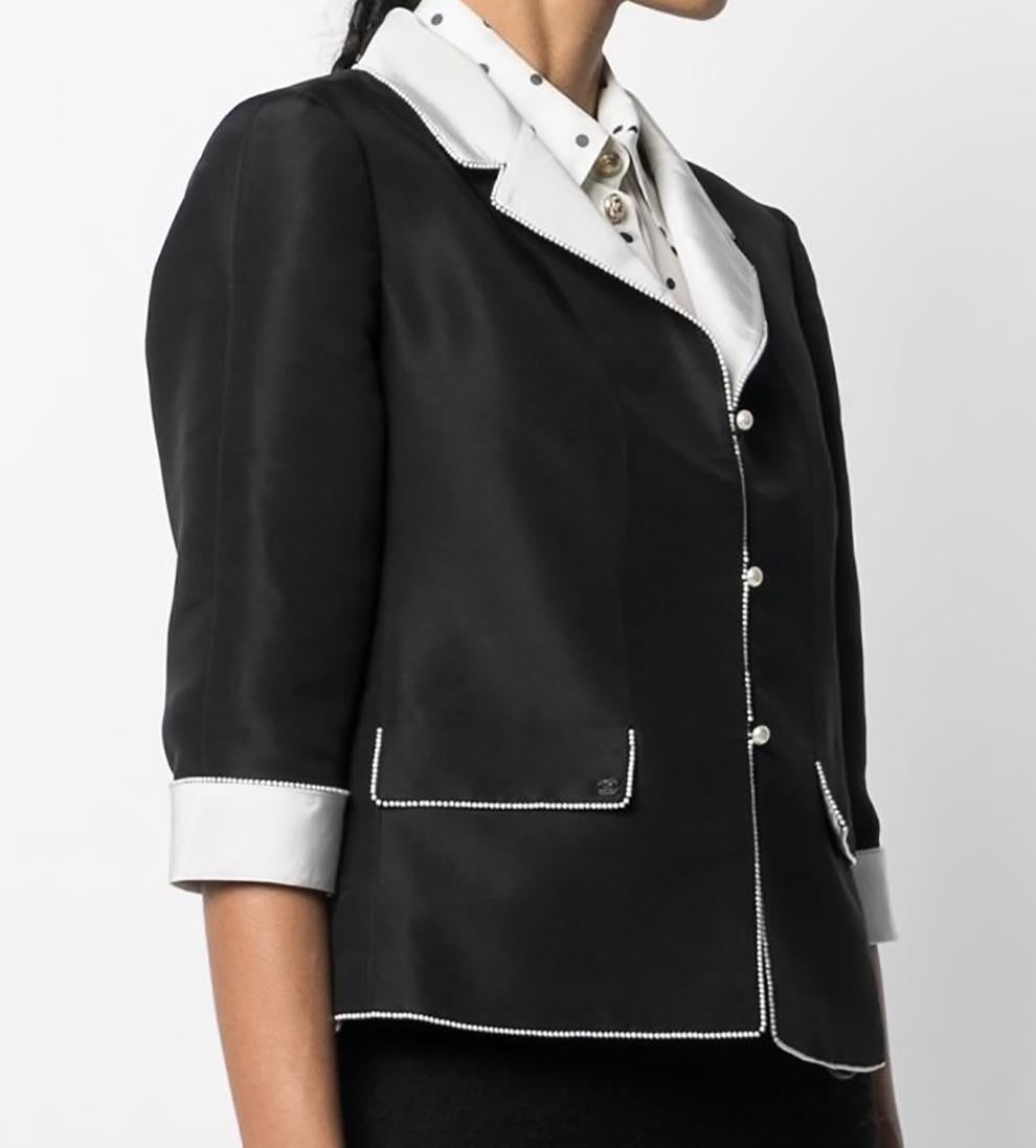 Chanel Black Faux Pearls Trimming Silk Jacket In Excellent Condition In Paris, FR