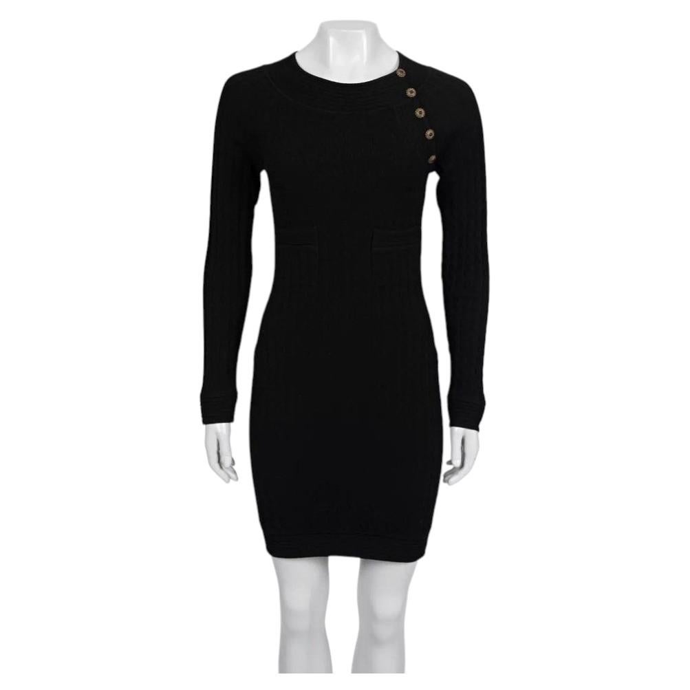 Vestido ajustado negro de Chanel, talla 36 en venta