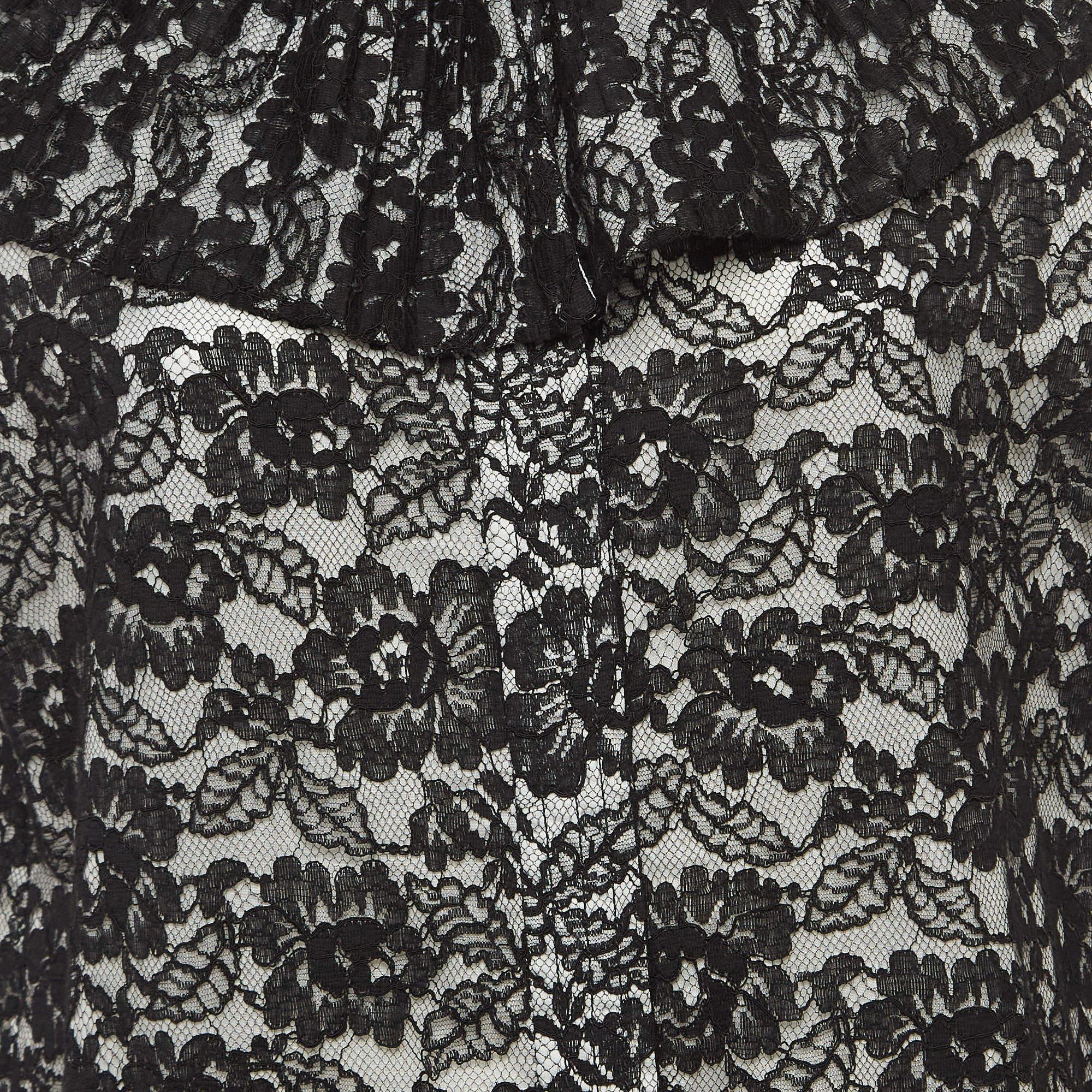 Chanel Mini Vestido Negro de Encaje Floral con Cuello Alto y Volantes L en Nuevo estado para la venta en Dubai, Al Qouz 2