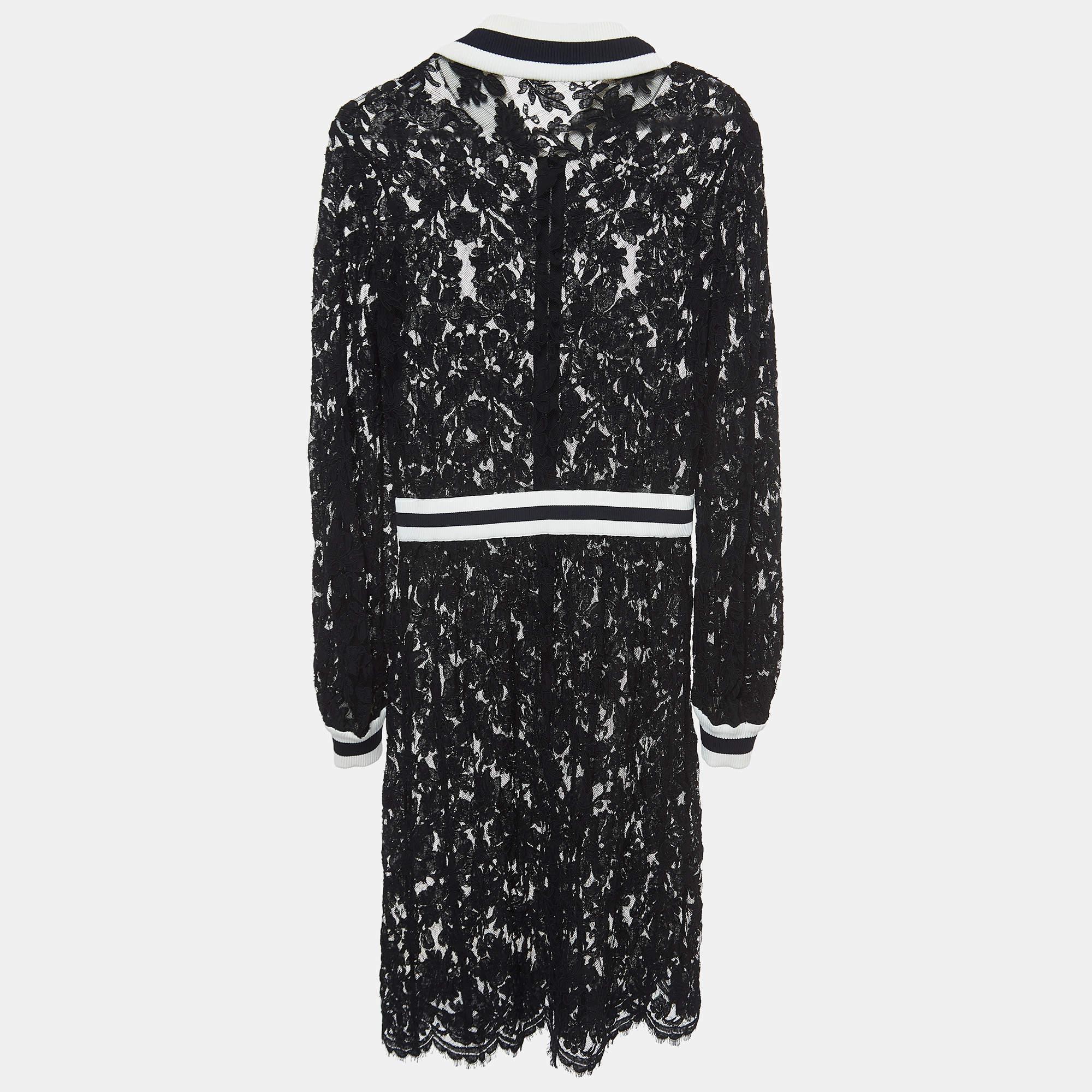 De las mujeres Chanel Vestido negro de encaje floral con cremallera S en venta