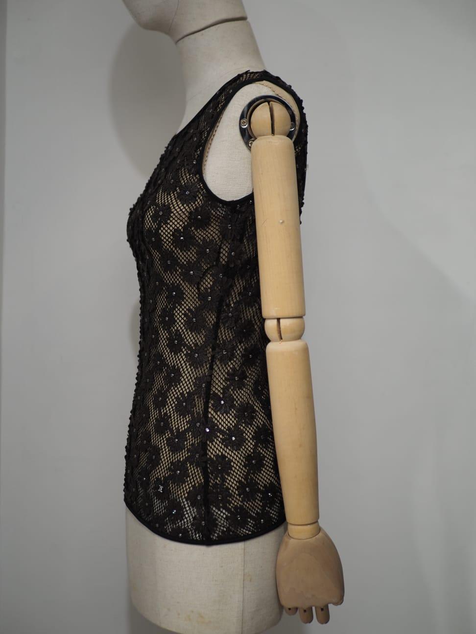 Chanel black flowers top In Excellent Condition In Capri, IT