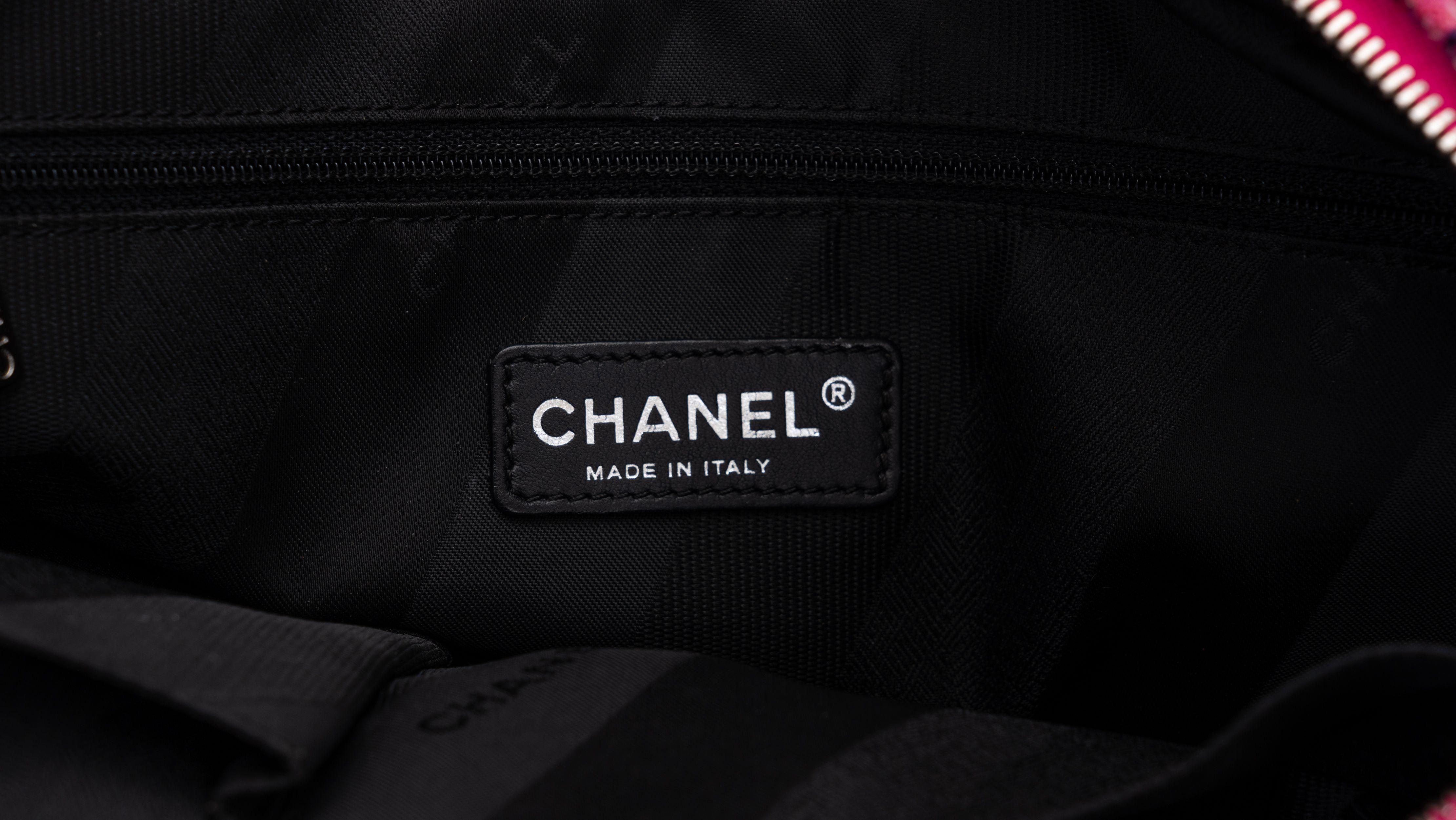 Chanel Black & Fuchsia 2 Way Tote Bag For Sale 1