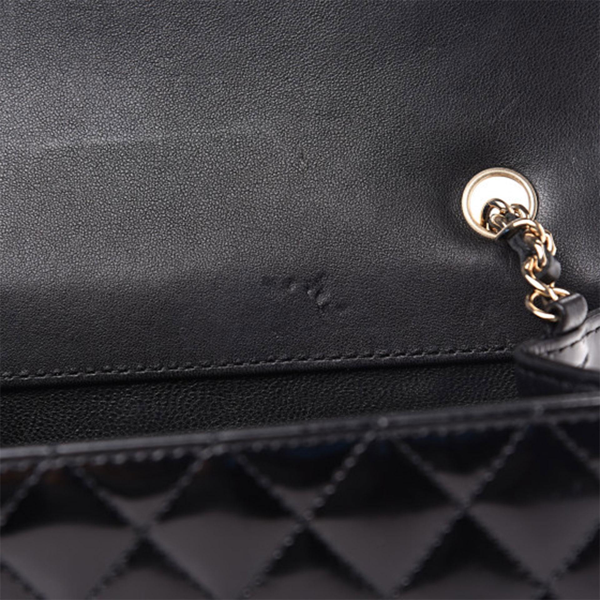 Chanel Black Quilted Rare Mini Classic Patent Flap Bag Silver Hardware Vintage en vente 2