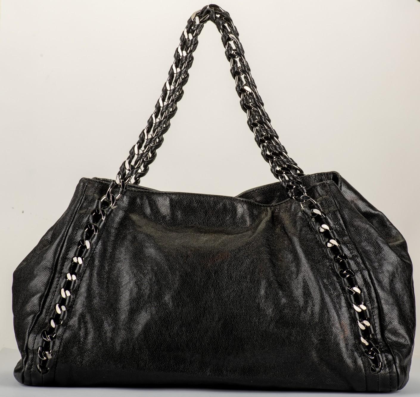 Noir Chanel - Grand sac fourre-tout en chaîne glacée noire