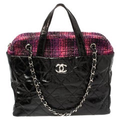 Chanel Schwarz glasiert Distressed Leder und Tweed Soho Portobello Tote Bag