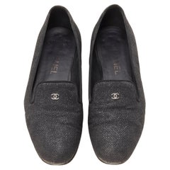 Chanel - Chaussures à talons en tissu noir scintillant avec logo CC argenté EU38