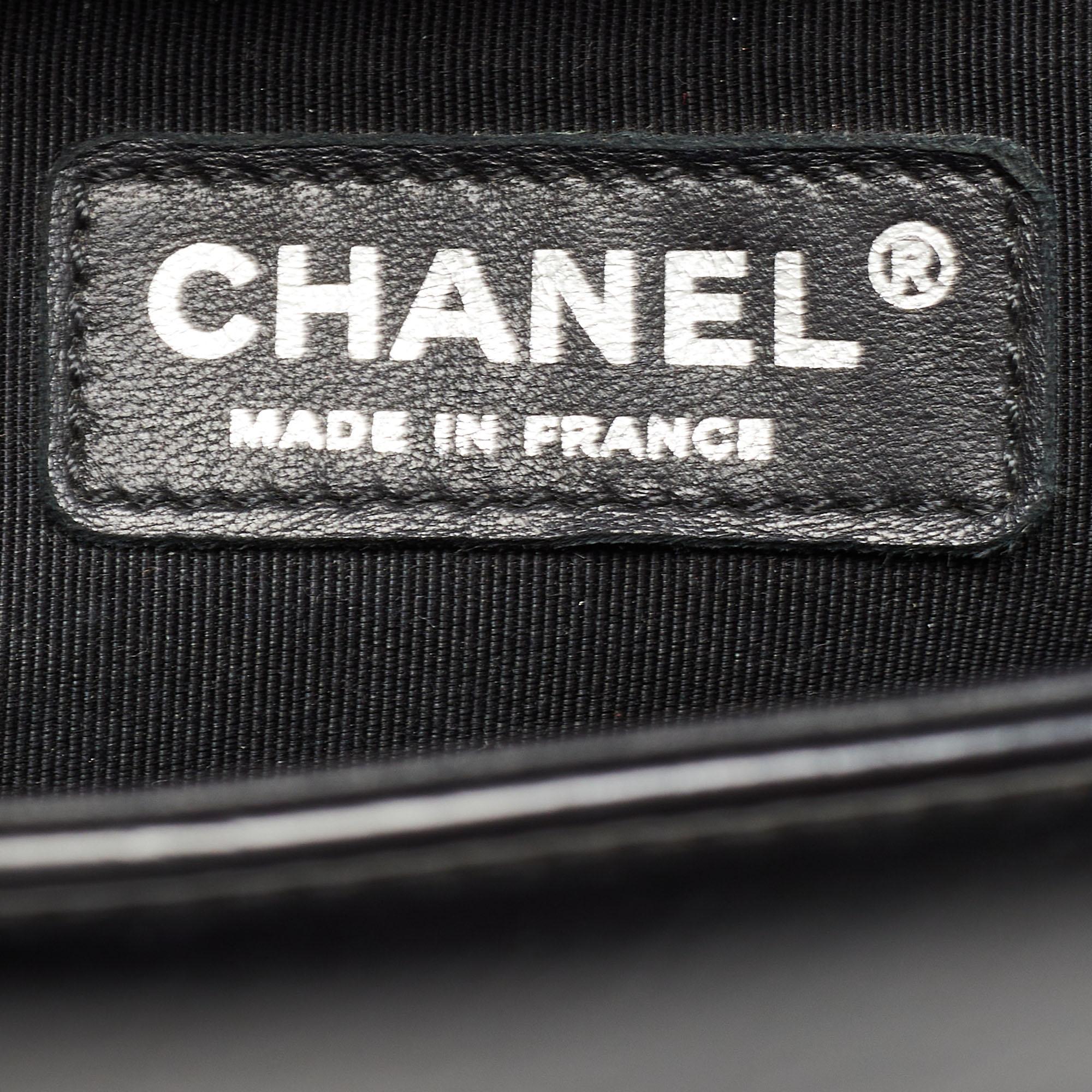 Chanel Black Glossy Leather New Medium Boy Bag 5