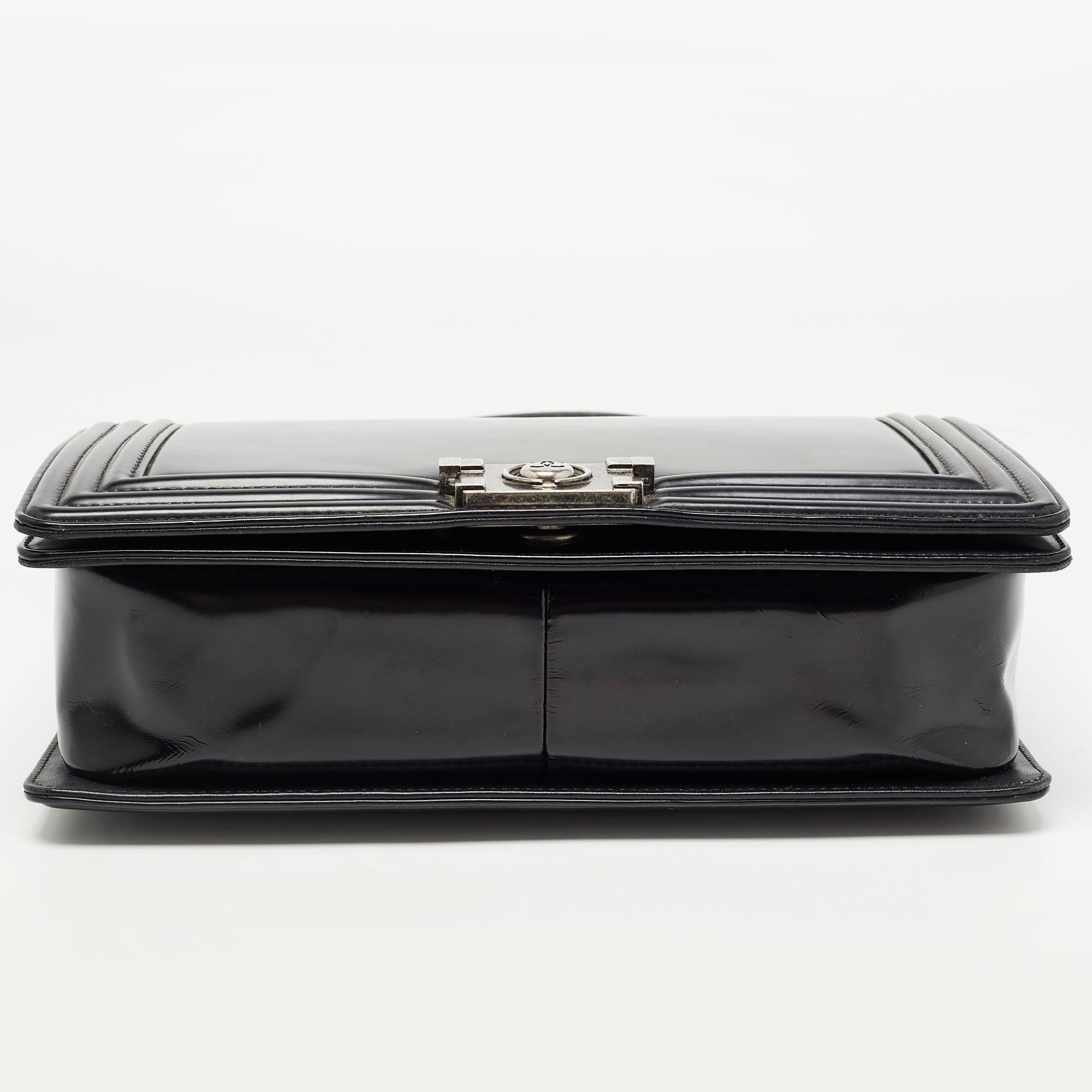 Women's Chanel Black Glossy Leather New Medium Boy Bag