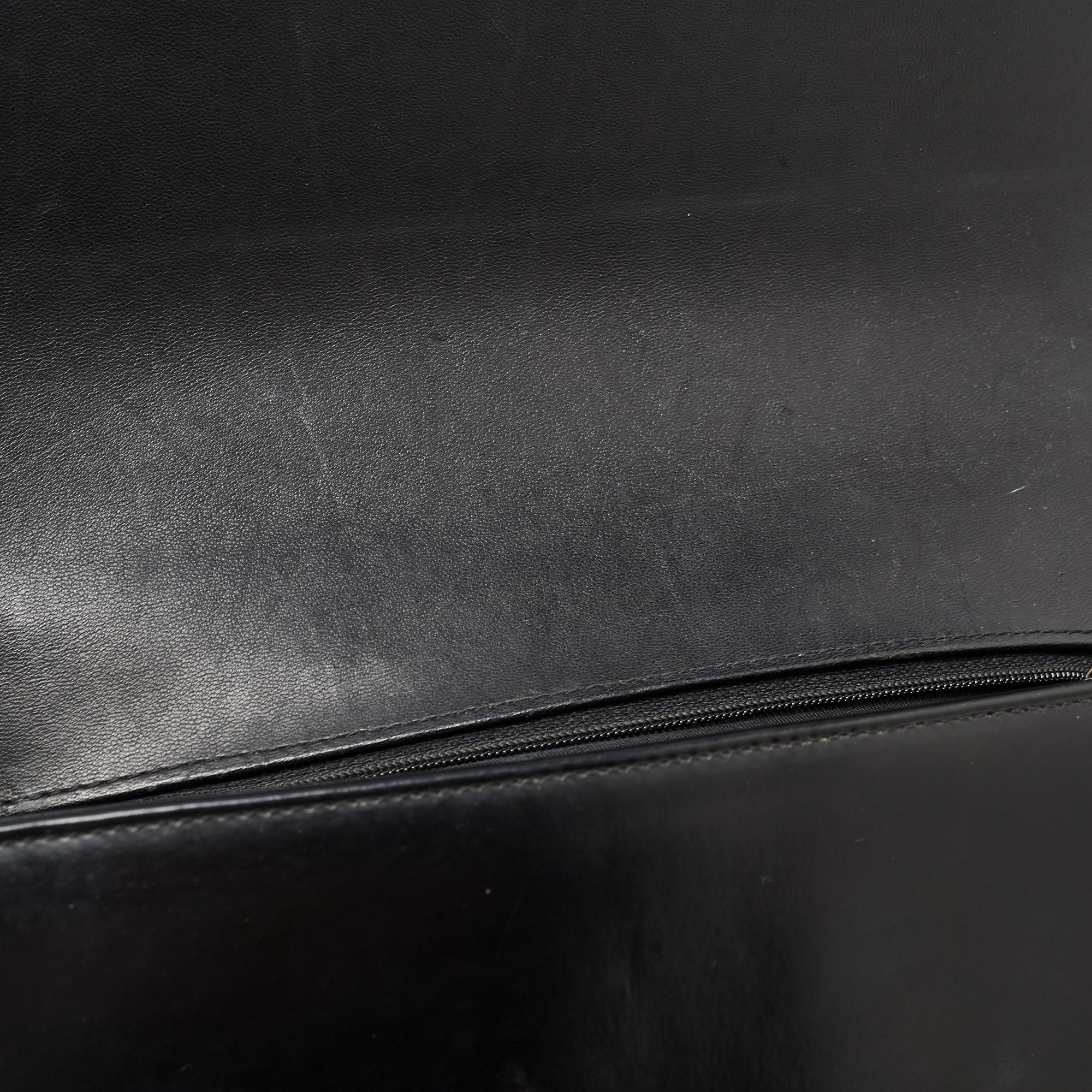 Chanel Black Glossy Leather New Medium Boy Bag 4