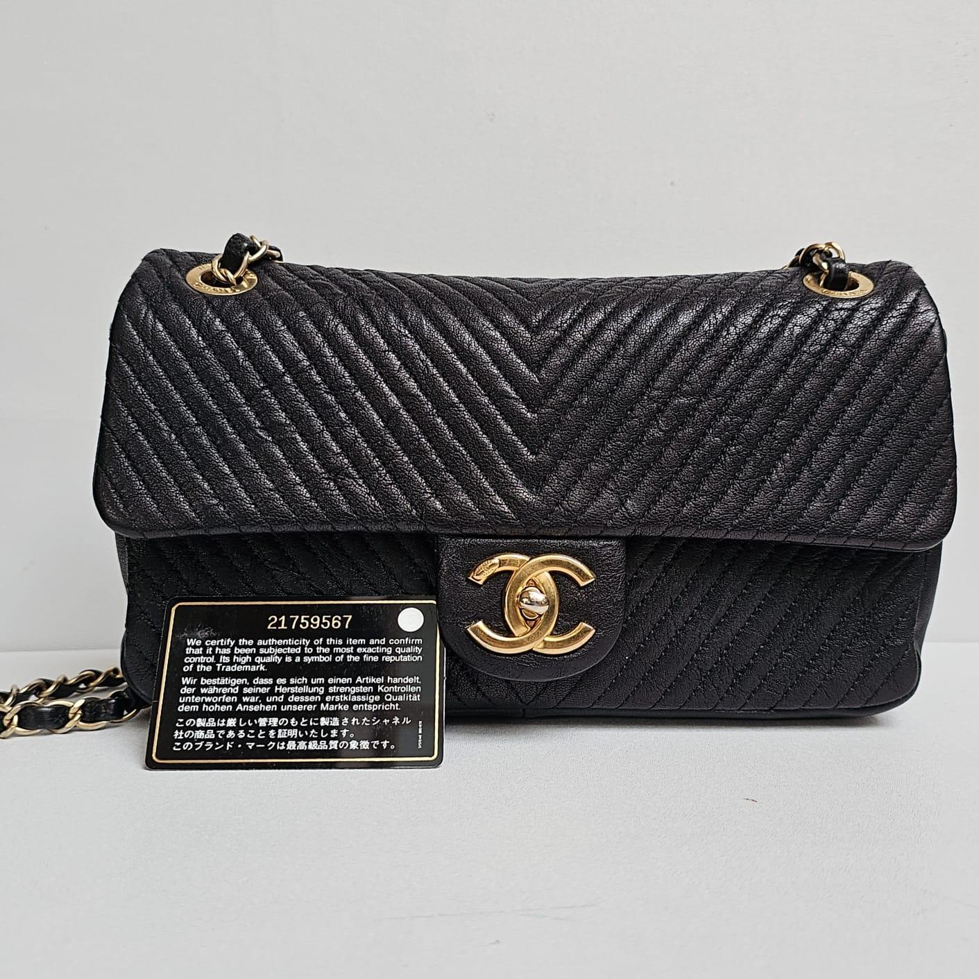 Chanel Black Goatskin Chevron Medium Single Flap Bag For Sale 3