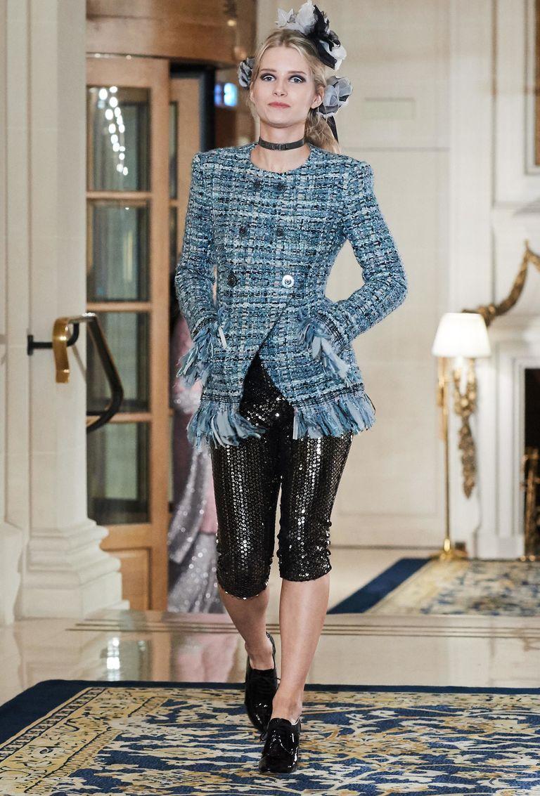 CHANEL black & gold 2017 17A LOGO SEQUIN BANDEAU Jumpsuit 38 S For Sale 4