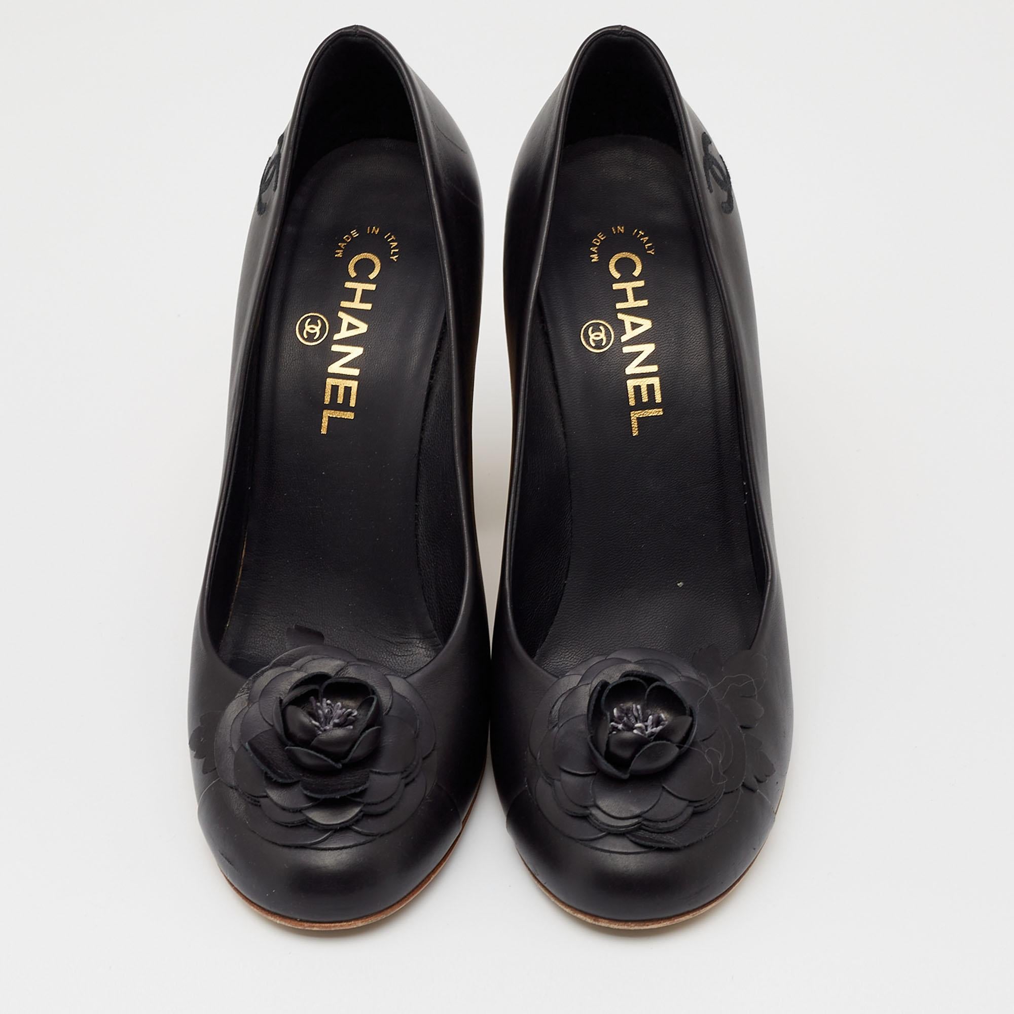 The quilted heels of this pair of Chanel pumps will fill your day with graceful and eye-catching steps. Created from leather, its cap toe is adorned with a Camellia motif, and it flaunts branded insoles.

Includes: Original Dustbag