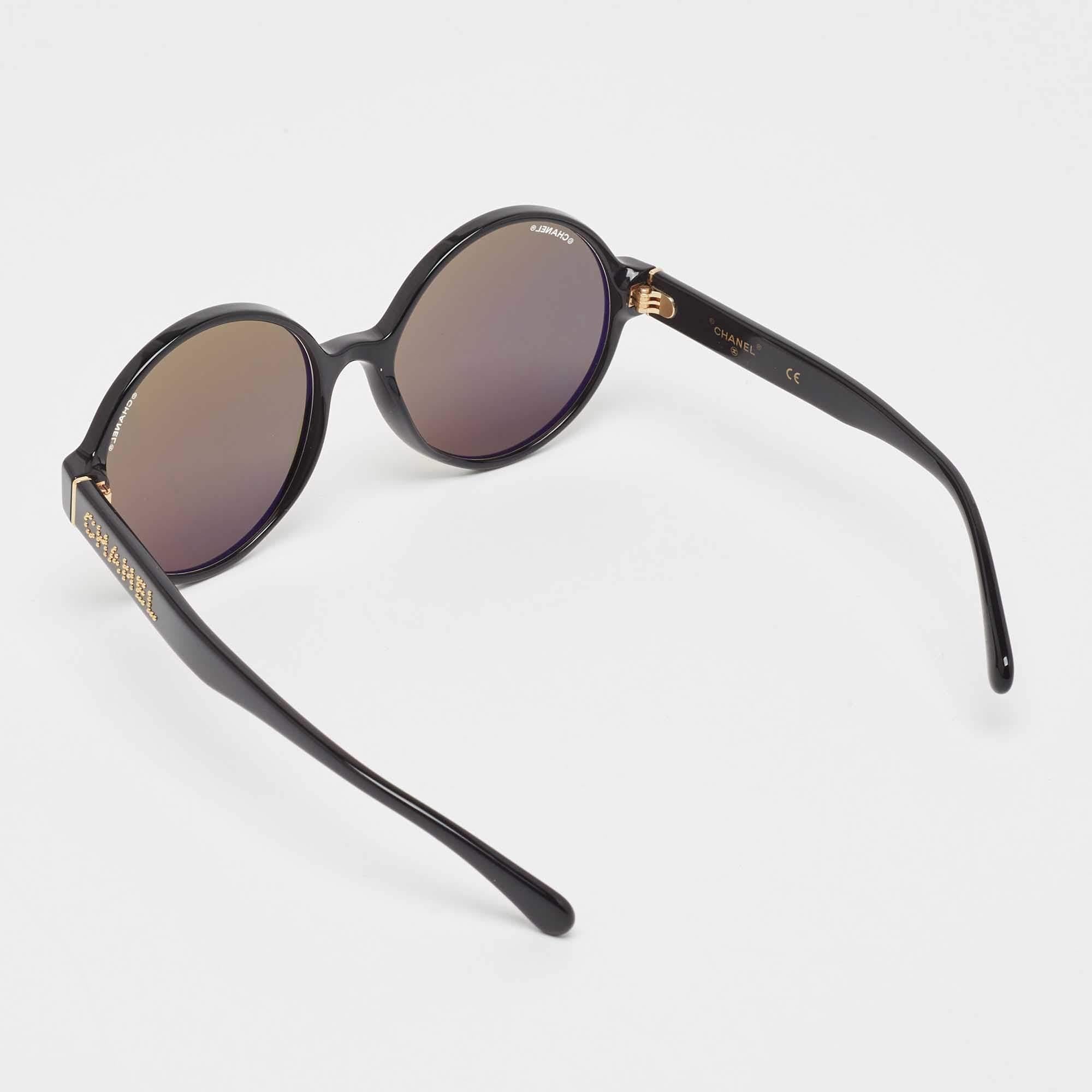 Chanel Black/Gold Mirrored 71311 Round Sunglasses In Good Condition In Dubai, Al Qouz 2