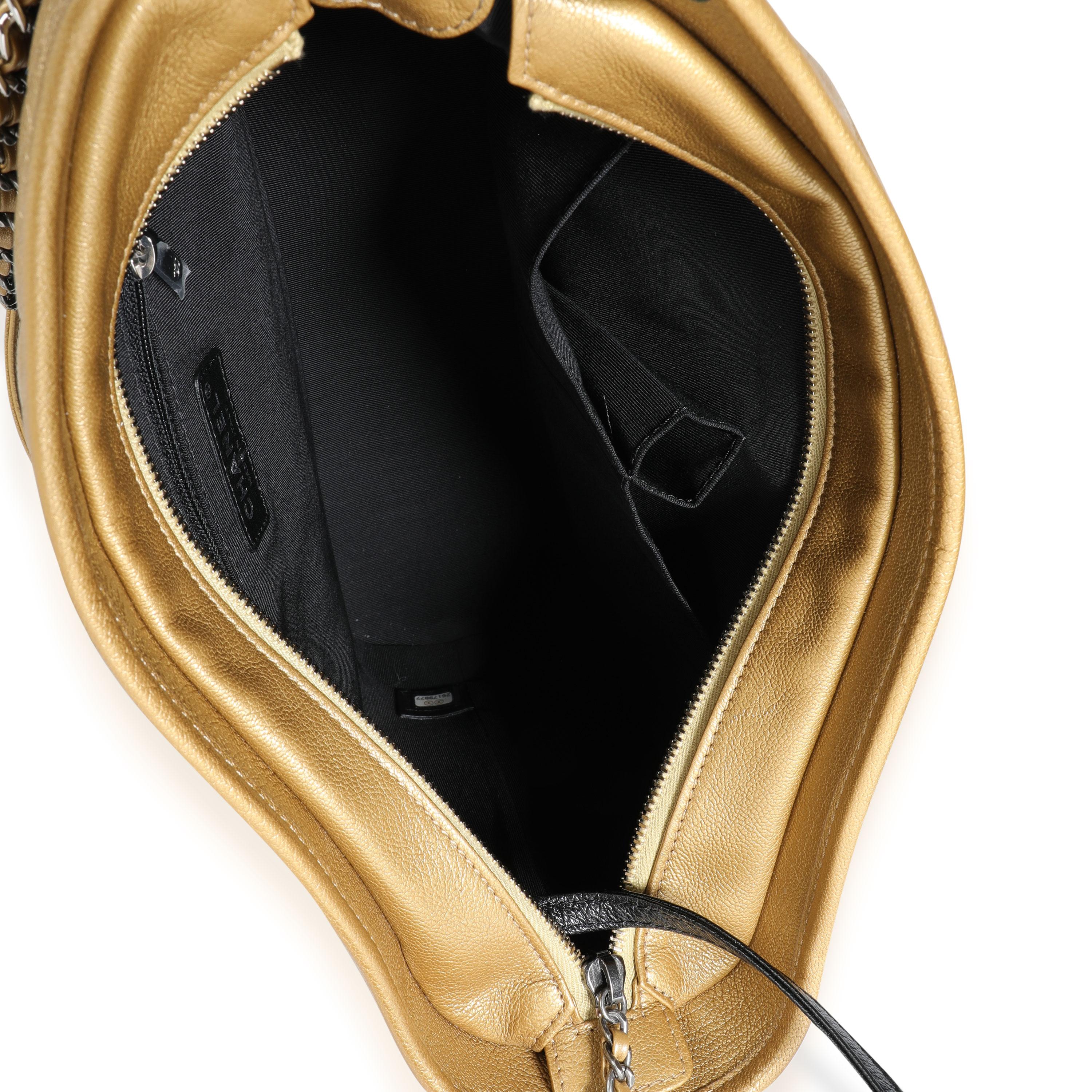Chanel Black & Gold Ombré Quilted Goatskin Medium Gabrielle Hobo In Excellent Condition For Sale In New York, NY