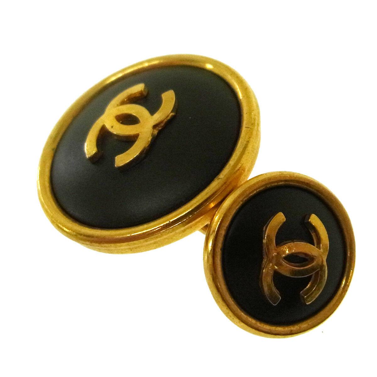 Chanel Black Gold Round Stud Charm Button Men's Women's Suit Cufflinks in Box

Metal
Gold tone 
Measures 0.75