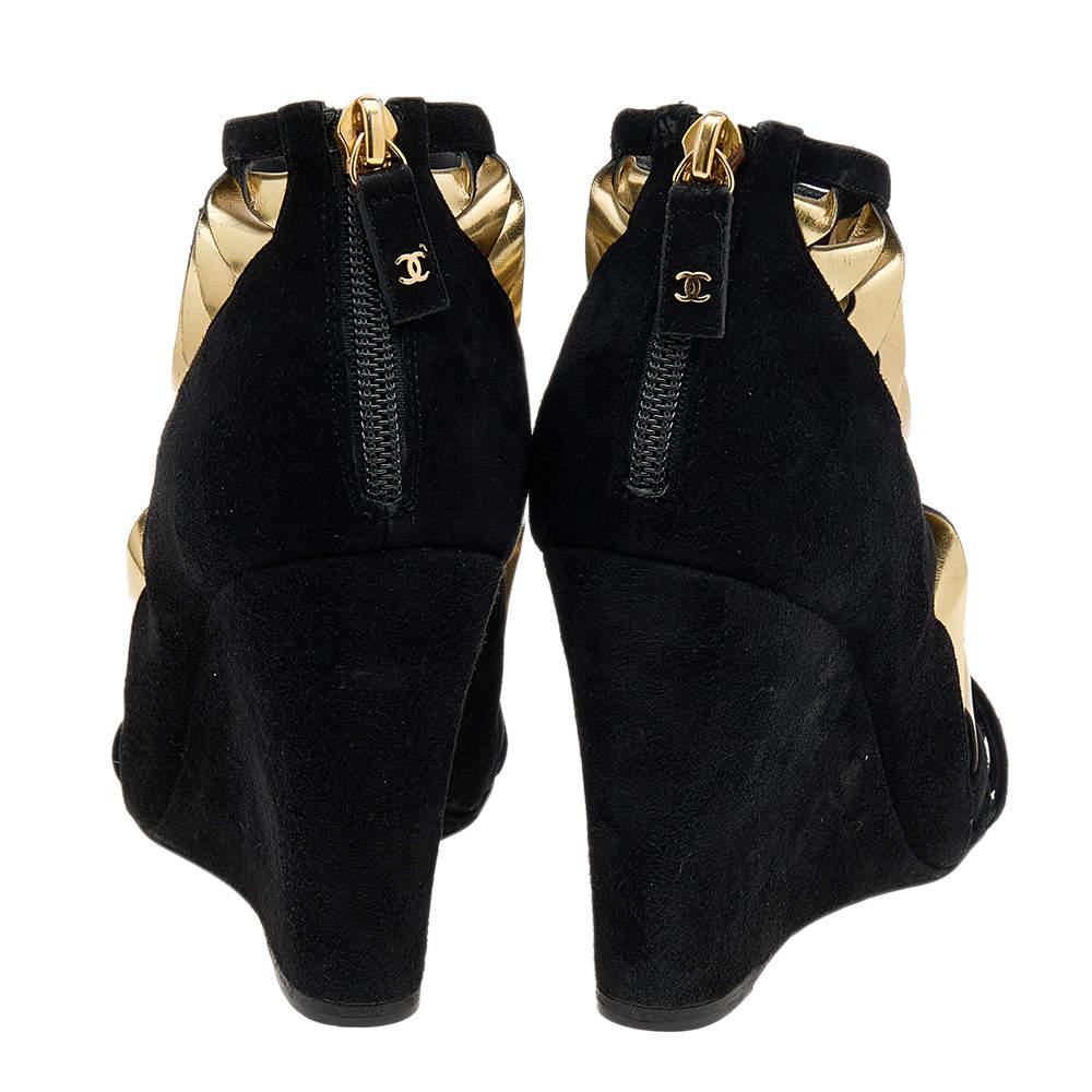 Chanel Black/Gold Suede Leather CC Strappy Wedge Sandals Size 36 In Good Condition For Sale In Dubai, Al Qouz 2